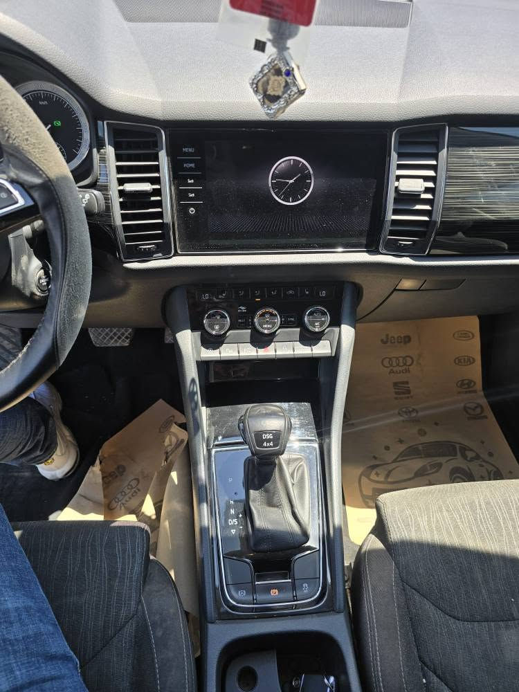 كوديك موديل 2020 
ديزل ماطور 2000 
190 حصاان 
4×4 
فل الفل ما عاده فتحه 
سعر حرق 100 الف شيقل نقدي Tul Karm, Area A


**إذا كنت صاحب هذا الإعلان وتريد حذفه لأي سبب، رجاءا أرسل رسالة إلى الدعم الفني**