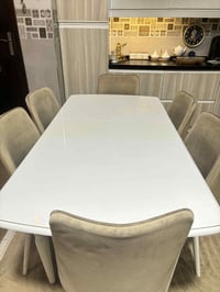 ميز ٦ كراسي • قابلة للتوسيع • حي الصحه