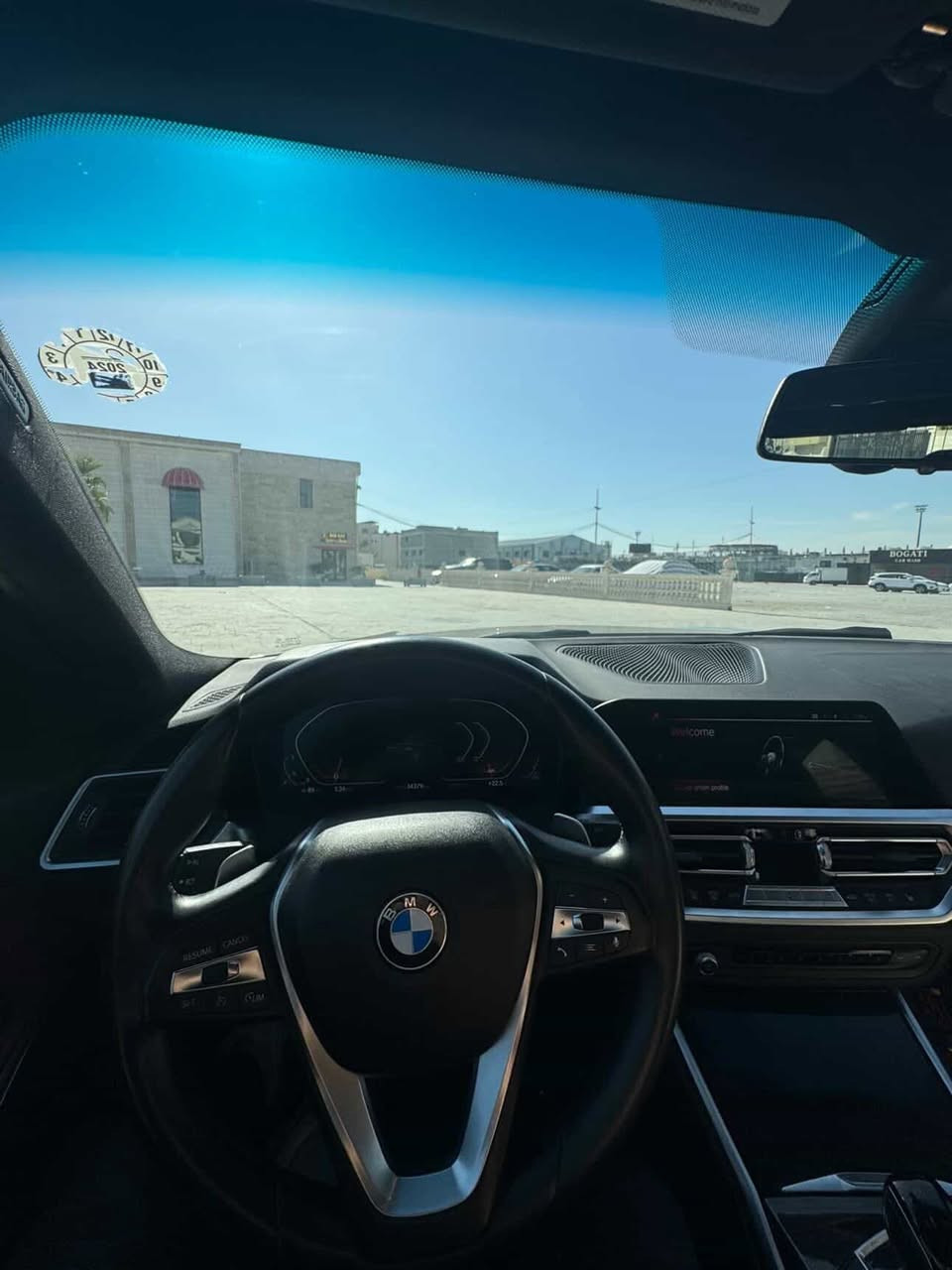 بي ام دبليو 330i موديل 2022
المحرك 4 سلندر توين تيربو

السيارة ماشية 35 ألف كم
ضررها دهس فقط في امريكا بدون صبغ

المواصفات:
شاشة كبيرة 
عدادات ديجيتال
فتحة سقف
كشن جلد أحمر
دخول ذكي
كاميرا خلفية
حساسات أمامي وخلفي
مثبت سرعة
أوضاع قيادة Eco / Comfort / Sport
إضاءة LED

السعر 265 $
مكان السيارة كركوك 
للتواصل ***********
