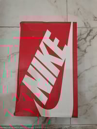 حذاء نايك اصلي للبيع جديد قياس ٤١ متوفر توصيل مجاني جميع محافظات العرا...