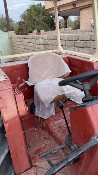 السلام عليكم  فيات ٧٨٠  موديل ٨١ جاهز للعمل كير محرك اكسل كهربائيات  كله شرط  رقم انبار  اصفر ***********  المكان صلاح الدين بيجي
