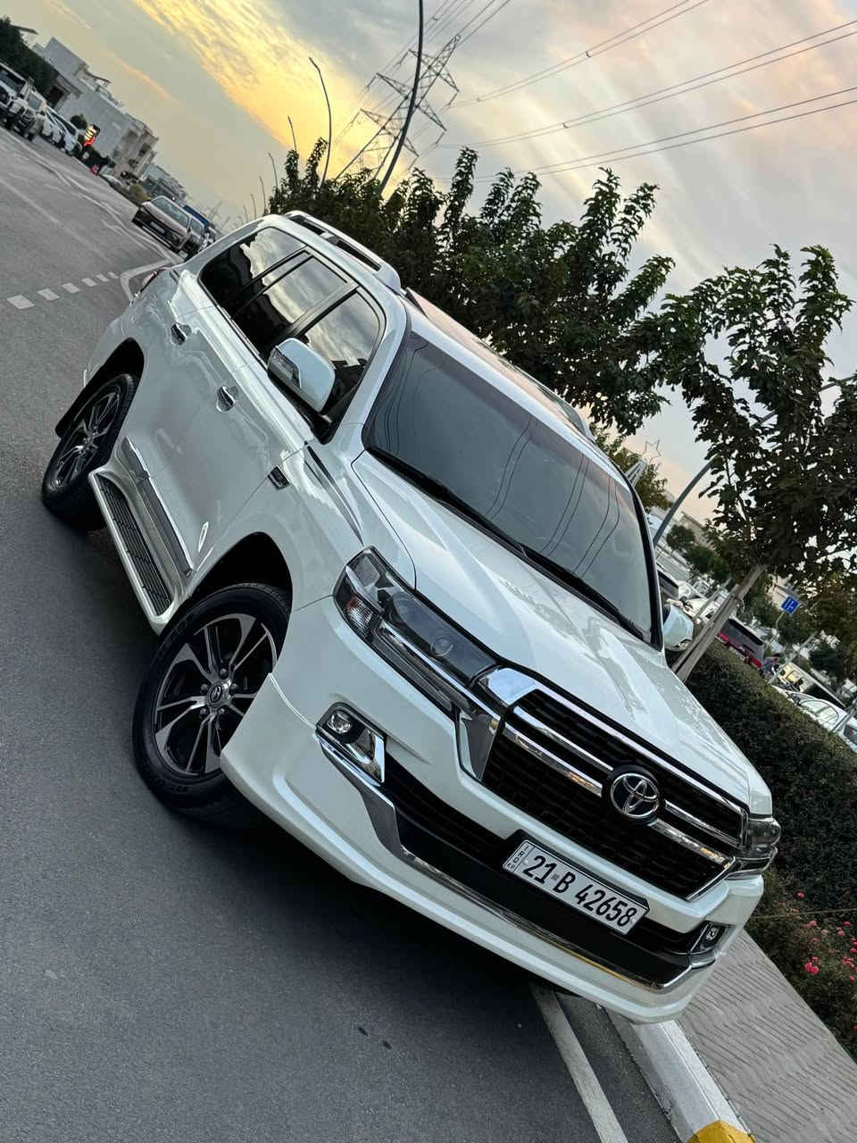 وه‌نه‌وشه‌ مۆدێل ٢٠١١ قه‌پات مواسه‌فات ناوو ده‌ری كراوه‌ به‌ ٢٠٢١ له‌سه‌ر ساغی  ته‌نها پارچه‌ گۆراوه‌كان و یه‌ك په‌ڵه‌ بۆیاخی هه‌یه‌ برێمی ده‌ره‌جه‌ یه‌كه‌ فول فوله‌ ناوزه‌رده‌ كوشن جلدو كاره‌بایه‌ سلایده‌ سه‌لاجه‌یه‌ شان ئێرباگه‌ ده‌بڵ ماوسه‌ هه‌ریق به‌رپێیه‌ ستینیه‌ یادی ٦٠ساڵه‌یه‌ گێرو مه‌كینه‌ی به‌شه‌رته‌ و بێعه‌یبه ‌‌ ٦ بستۆنه‌  سه‌نه‌ویو هه‌زه‌و به‌رادی تازه‌یه‌ تا ٢٠٣٠ ساردو شوختی نیه‌ هه‌موو گیانی به‌شه‌رت
نرخی٣٣٠ و كه‌مێك معامه‌له‌ گۆرینه‌وه‌ ناكه‌م
*********** ڤایبه‌رو واتسئاپی له‌سه‌ره‌
*********** السليمانية, العراق
