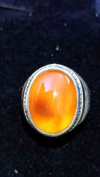 عقيق يماني طبيعي صياغة يدوي السعر 50الف العنوان بغداد زعفرانية فضه 925الهاتف *********** بغداد
