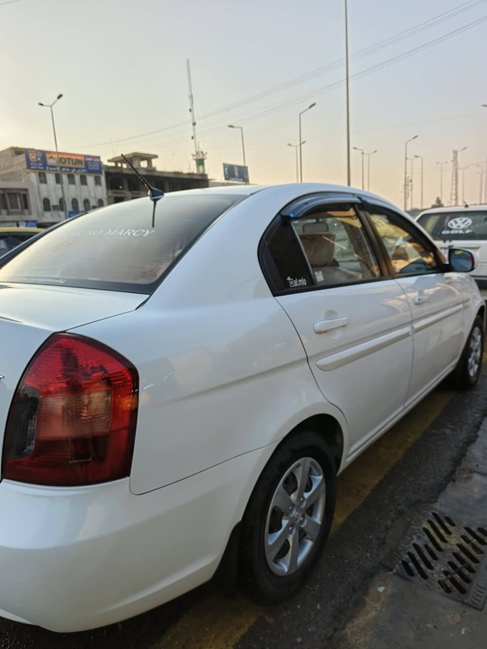 اكسنت 2008
محرك شرط 
كير شرط
طخم تاير جديد
باتري جديد
غرفتها كلش نظيفه وبلاديه 
بيها صبغ قطعتين بدون ضرر أثر شخوط
طخم الأمامي تعبان 
سعرها  ١٠٢ وبيها مجال قليل 
***********
