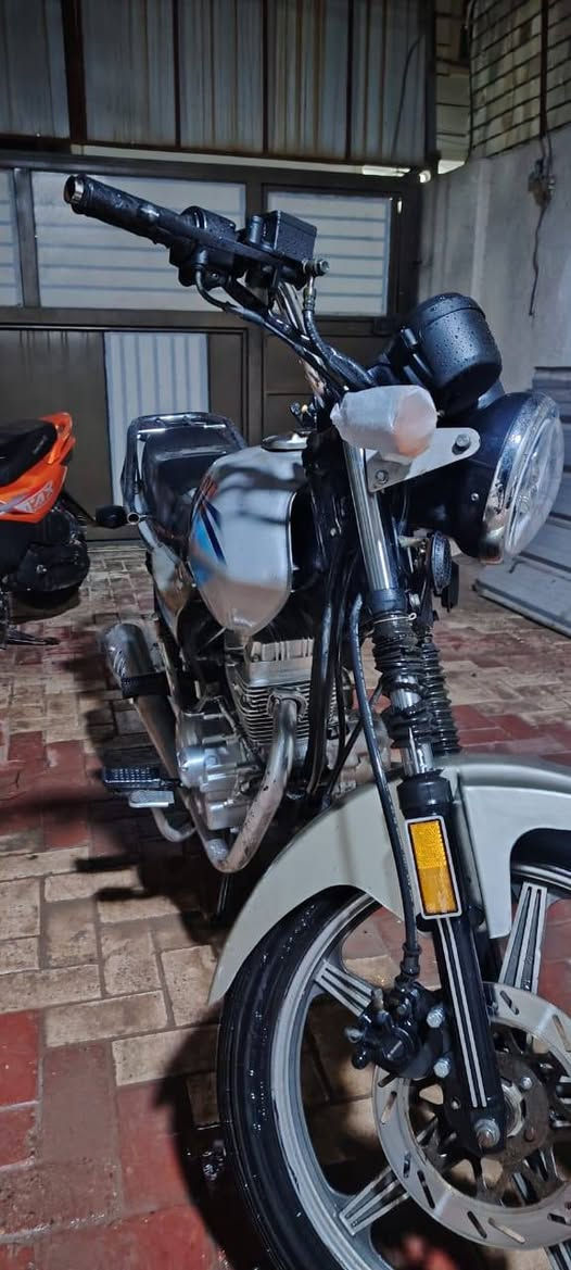 موديل 21 مرقمه راقم عربي راح نحوله نكليزي  سعره 1500 وبيه مجال حك جيه كربلاء, العراق


**إذا كنت صاحب هذا الإعلان وتريد حذفه لأي سبب، رجاءا أرسل رسالة إلى الدعم الفني**