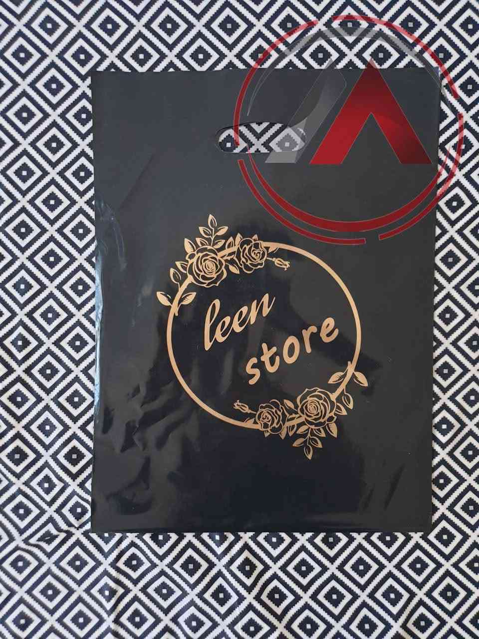 ‏حياكم الله.....
‏
‏وفرت لكم مطبعة مزايا كميات لطبع اكياس الاعلان مناسبة للمشاريع وطبعا كل كمية الهه العرض الخاص بيهه والي تتضمن
‏
‏* باقل كمية طبع 100 علاكة + 50 علاكة مجانية
‏* 500 علاكة + 100 علاكة مجانية
‏* 1000 علاكة + 200 علاكة مجانية
‏* 2000 علاكة + 500 علاكة مجانية
‏* 3000 علاكة + 1000 علاكة مجانية
‏
‏الكميات والعروض شاملة جميع انواع الخامات والقياسات 
‏
‏**
‏
‏‏جودة عالية – مضمونة 100%
‏‏مو عاجبك؟ نعيد
‏‏مو مضبوط؟ نصلّح
‏‏رضاك شرطنا الأول ✔️
‏
‏‏***
‏
‏‏✅ نايلون ثقيل يتحمّل وما ينقطع
‏‏✅ طباعة حادّة وواضحة حتى بأدق التفاصيل
‏‏✅ ألوان ثابتة لا تبهت ولا تمحي
‏‏✅ قياسات والخامة حسب طلبك
‏‏✅ النوعيات المتوفره نايلون ثخين زيتي، نايلون سبلكس خفيف، نايلون سبلكس فانيلة، يدة خارجية
‏‏✅ التصميم باسم محلك، شعارك، رقمك…الخ، كله يطلع مضبوط ومجاني وقابل للتعديل في حال وجود اي تعديلات
‏‏✅ خدمة توصيل لبغداد والمحافظات مجاني
‏
‏‏***
‏
‏السرعة؟ ما نلعب بيها
‏‏شغل سريع
‏‏تسليم بالموعد ماكو تأجيل وماكو أعذار
‏
‏‏الضمان؟ موقّع عليه
‏‏ما عجبك الشغل؟ نعيد ونصلّح لحد ما ترضى
‏‏لأن سمعتنا قبل فلوسنا
‏
‏‏***
‏
‏‏مناسب للمطاعم، السوبرماركت، محلات الملابس، الصيدليات والكوزمتك ولكل مشروع يريد يكبر
‏‏
‏‏📞 للطلب والاستفسار:
‏‏***********
‏‏اتصال مباشر ☎️
‏‏واتساب 📲
‏‏أو مراسلة الصفحة 💬
‏‏
‏‏
‏‏وي مطبعة #مزايا ابقة دائما متميز بأعلانك
‏‏
‏
‏‏
‏‏#علاكة #علاليك #اكياس #علاكه #نايلون #اكياس_نايلون #طباعة #طباعة_علاكة #تصاميم #طبع #طبع_علاكة #دعاية #اعلان #صيدليات #طباعة_اكياس #صيدلية #كوزمتك #سوبرماركت #محلات_الملابس #خياطة #مطبعة #تصميم_علاكة #اعلان_كوزمتك #سبلكس #علاكة_نايلون #مطاعم #مذاخر
‏
