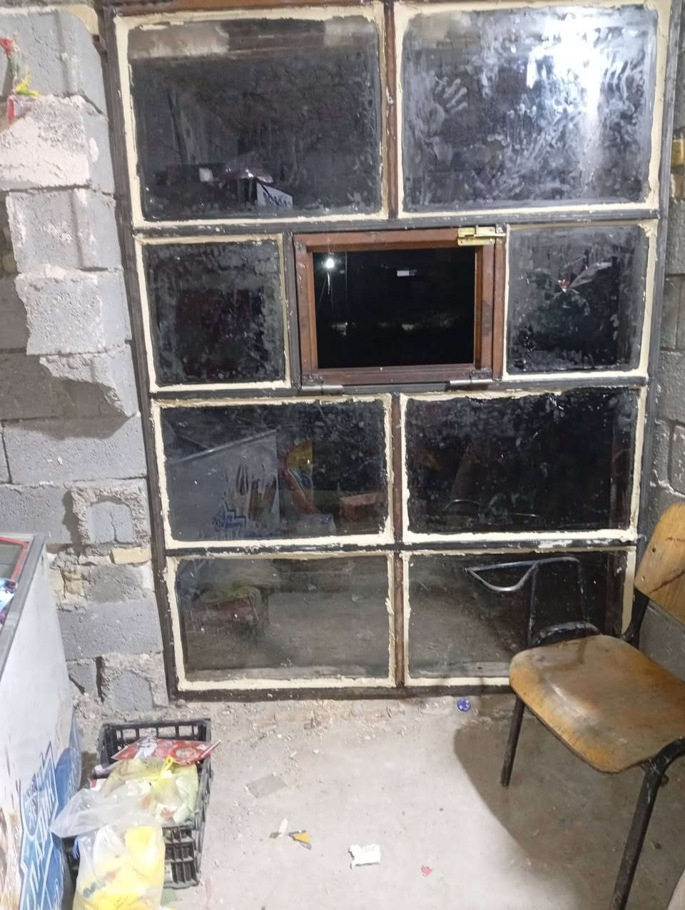 عندي باب دفتري اللبيع جام خانه للبيع ***********عادل مطشر فليح
