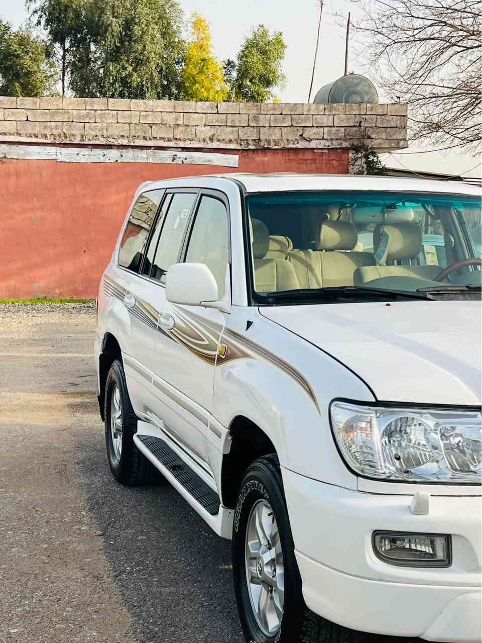 تۆیۆتا لاندكروزەر 2005  
VXR✅
V8✅
سپی بەفری
كامل مواسەفات 
سڵاید 
چوار جام كارەبا ئۆوتۆ
كوشن كارەبا 
سوكان كارەبا
تحدید سورعە
سوكان ڤۆلیوم
جەگ __ چوپ
تەبرید مەركەزی 
سەلاجە 
4X4
قفڵی ئەكسك 
بەخاخی ئاو
سێ ڕیز كوشن 
كوشن جڵد
ناو فۆڕمیكا
لەجگەی نەمژیوە

سەیارەكە توندو تۆڵە  بێ مەسروفە دو ساڵە لەلای خۆمە  رەقەمو سەنوی نوێیە تاوەكو 2027 مانگی 6 بەناوی خۆمە
تەبرید ساردو گەرم 
گێڕو مەكینەو ئەكسل بە شەرت
  دوپارچە  دو پەڵەی بچوكی  بۆیاغە بەبێ ناو گرتن 
سەیارەكە ڕێك و پێكە  هەیكەلی نەكەوتوە 
چوپەكانی بێ كێشە كار دەكەن
سەیارەكە كامل جایزە كويسينجاك, أربيل


**إذا كنت صاحب هذا الإعلان وتريد حذفه لأي سبب، رجاءا أرسل رسالة إلى الدعم الفني**