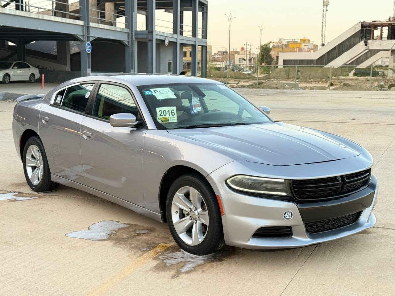 سلام عليكم للبيع او المراوس
دوج جارجر موديل 2016 اصل خليجي تحويل مباشر باسم المشتري 
جاملغ وبنيد صبغ كفاله من البارد والشخط كارتون 
فول المواصفات 
بصمه تشغيل بصمه ابواب 
تشغيل عن بعد كشنات جلد كشن كهرباءي متحرك نقطه عمياء شاشه كبيره كامره دواره تحكم استيرن جهتين لايت زنون نهار دواخل لونين قرميطي تبريد قطعتين انضمه قياده حساسات محرك 3600 بالكارتون مكينه وكير وحداده وتخم تاير وتبريد ع وضع شركه 
سياره جديده بالكارتون ما متعوبه كلش جديده 
مــكــان-الــســياره-الــناصرية 
الـــســعر:170 وبيها مجال 
الاستفسار اكثر ع رقم 
***********

