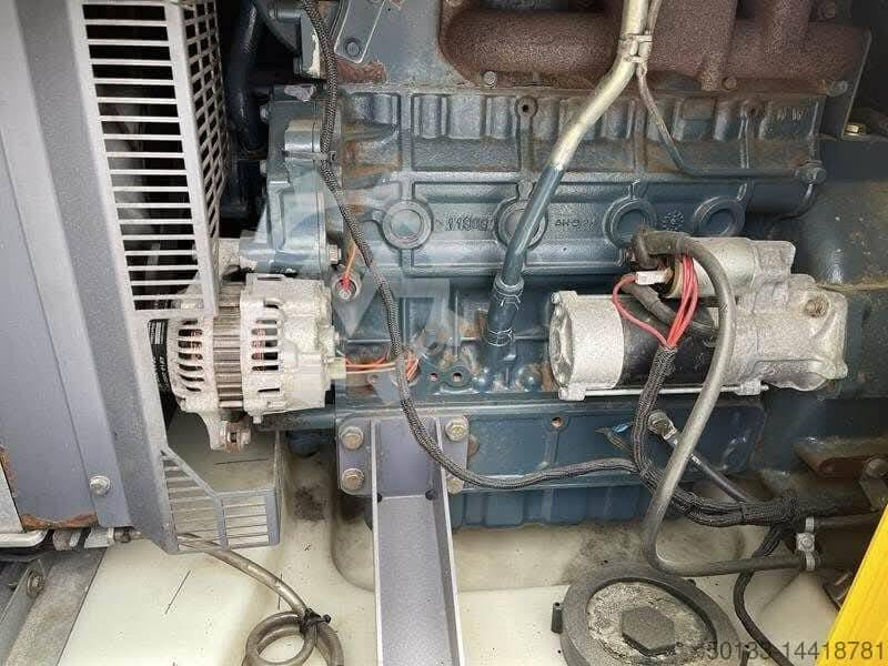 السلام عليكم 
 يوجد لدينا مولد كابوته 40 كيفي
 من شركة أطلس صناعة اوروبيه  🇪🇺
السعر 5000$

العنوان النجف الاشرف 
البوحداري عمود ٤٠
WhatsApp ***********
