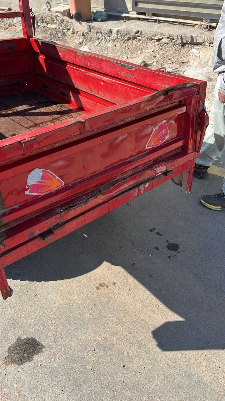 السلام عليكم ستوته شحن للبيع ستوته خير من الله باتريات جدد عقل جديد وكسل جديد بس نقصه كهربائيات مكان بغداد الغزاليه شارع 20 رقم ***********
