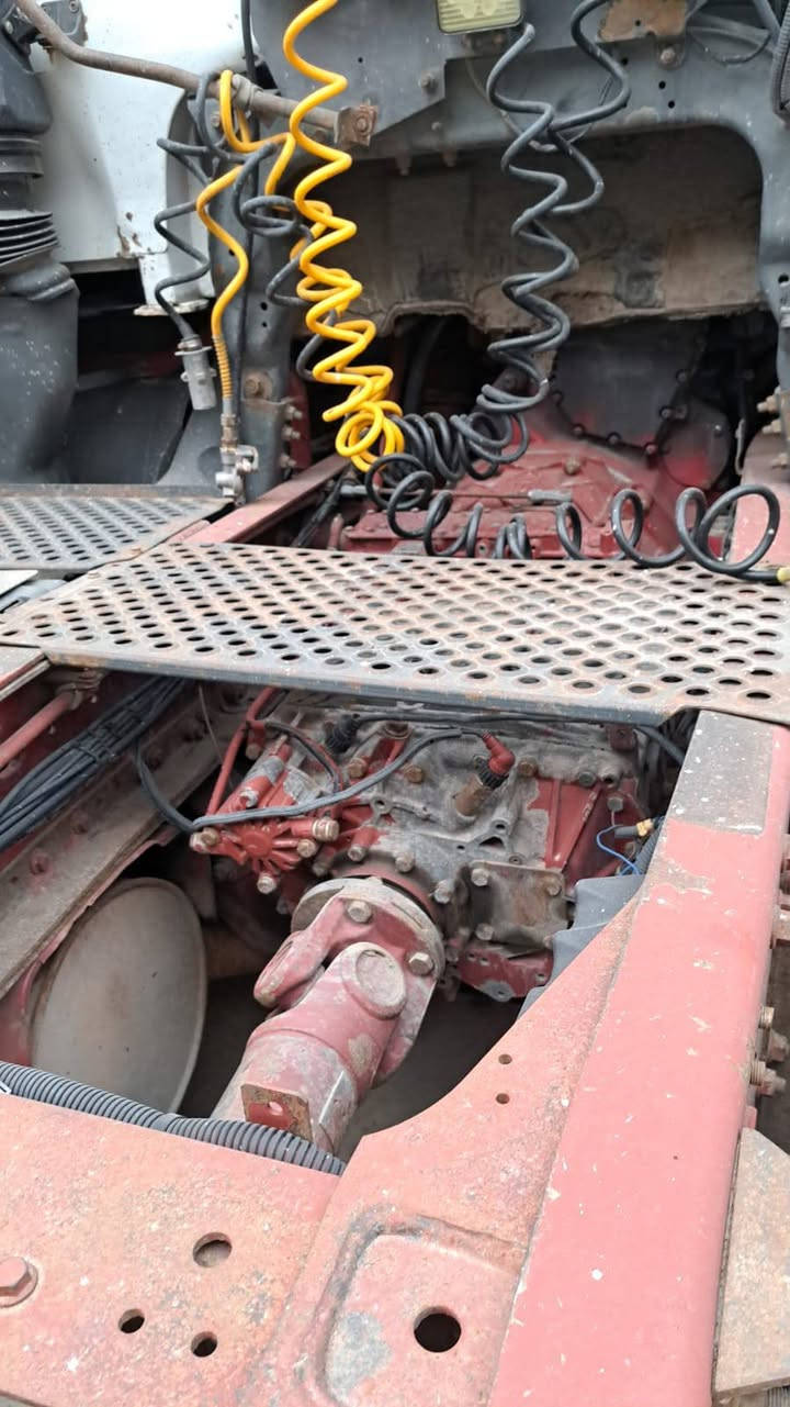 سياره للبيع افيكو ستارلس صهريج گدام العين موديل 2003 سياره بسمي شرط تحويل سياره جاهزة من كلشي تراي البصره التانكي دناگير صيني فتحتهن شحمتهن ودكيت بنزات وما طلعت بيها لأ صرف ولا نفخ شرط انطيك گير ومكينه +طخم تاير جديد للرأس وزوجين جديد للتانكي +تصريح أمني بل سياره عضم 
السعر: 175$ 
التواصل على رقم الهاتف وبي واتس 
***********
