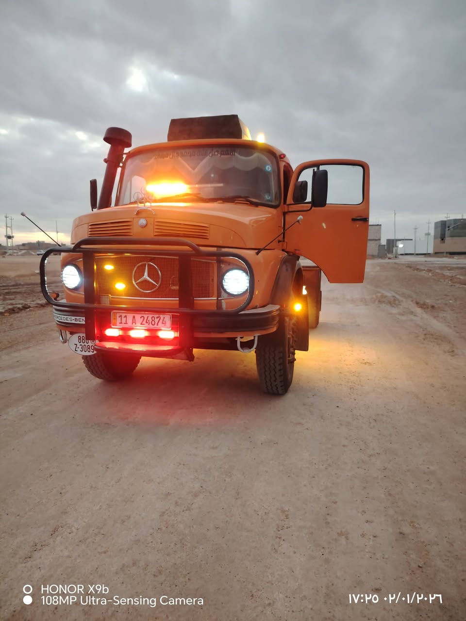 سلام عليكم نساف البيع سياره جديده محرك جديد كير 111 جديد سياره كامله ع شغل مكان رمادي  ***********
