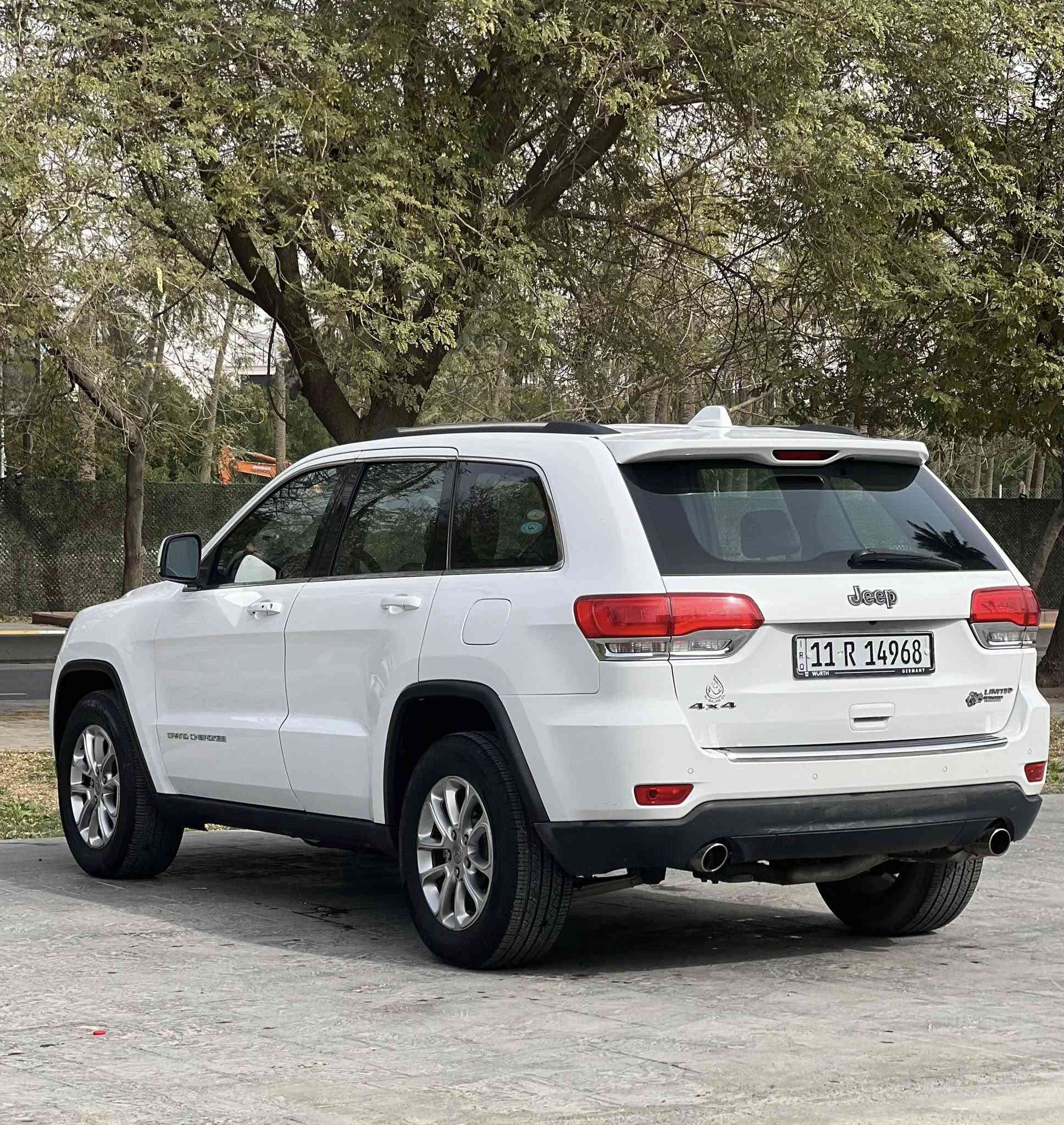 سلام عليكم جيب لاريدو 2014 خليجي مكفوله كفاله عامه 
بغداد بسمي .

المواصفات

 بصمه /  فتحه / جلد /   شاشه كبيره / كامره خلفيه /  مقاعد كهرباء /  هوكات /  نضمام قيادة eco. Rock. Mud. Auto. Sand. Snow. / المري شفط ومتحركة هيترات ضباب جانبية بالمري /مثبت سرعة تفاعلي /4x4/نضام نزول المنحدرات /شفتات سرعة بالمقود / جامات المقاعد الامامية AUTO / كشافات ضباب اسفل الدعامية /

عنوان بغداد العطيفيه: 📍📍

للتواصل :  ***********
