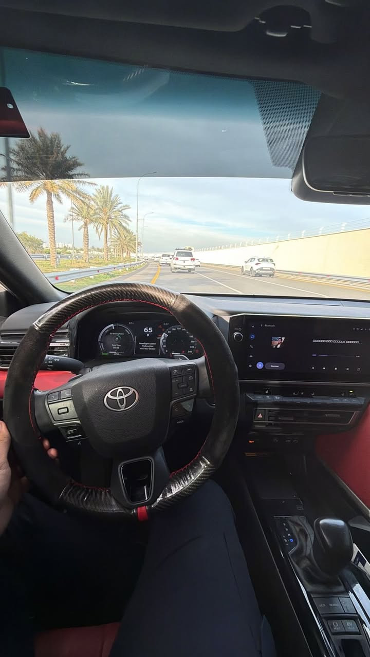 🚗 للبيع تويوتا كامري 2025 هايبرد XSE 🚗
موديل 2025
فئة XSE هايبرد
السيارة وارد/امريكي حادث فقط بنيد 
محرك 2.5 هايبرد اقتصادي جداً بالبنزين
قوة وأداء عالي مع صرفية ممتازة

🔹 اللون: ابيض مع سقف أسود (تو كلر)
🔹 الشاشات: شاشة وسطية + شاشة عدادات رقمية
🔹 مقاعد جلد رياضية
🔹 تشغيل بصمة + مفتاح ذكي
🔹 رادار، مثبت سرعة ذكي، نظام المحافظة على المسار
🔹 كاميرا، سنسرات، أنظمة أمان كاملة
🔹 تكييف أوتوماتيك مزدوج

📌 السيارة بحالة ممتازة جداً
📌 ماشية 44الف كيلو 
📌 جاهزة للفحص

💰 السعر: ______وبيها مجال 235$
📍 الموقع: __بغداد____الاعظميه
📞 للتواص:_***********
