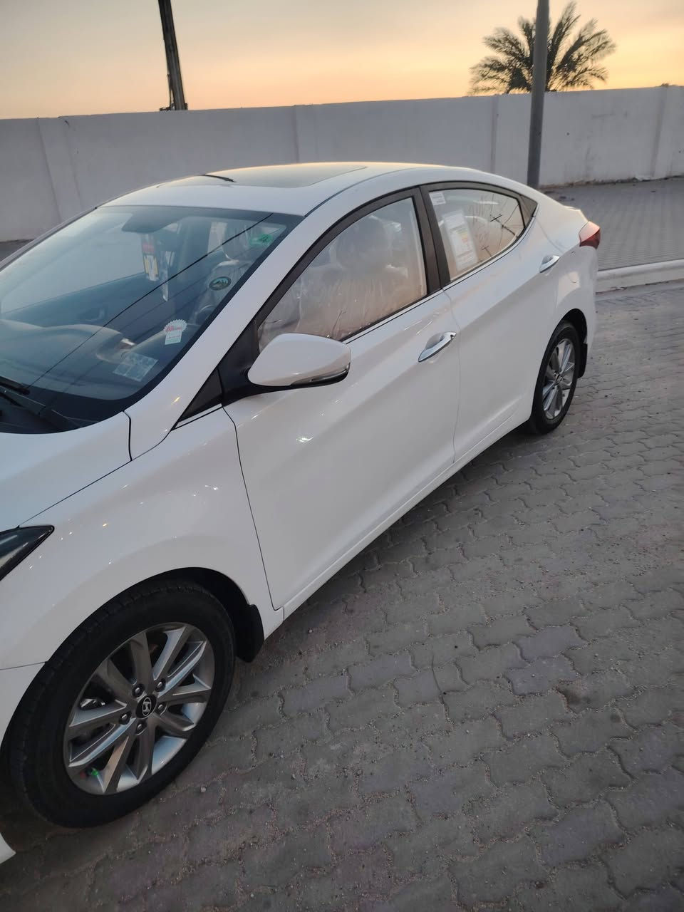 سلام عليكم سياره الانتره خليجي موديل 15 محرك 1800 العنوان بصره السعر 110 الرقم ***********
