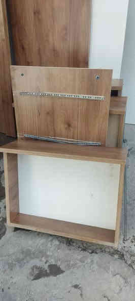 السلام عليكم كنتور تركي للبيع  مستعمل يحتاجلة تصليح بسيط بسكة الباب جديد ونظيف وچرباية125 الف  الف سعرهن أيضاً تركي الزعفرانية مجمع الطاقة لتواصل واتساب او إتصال ***********
