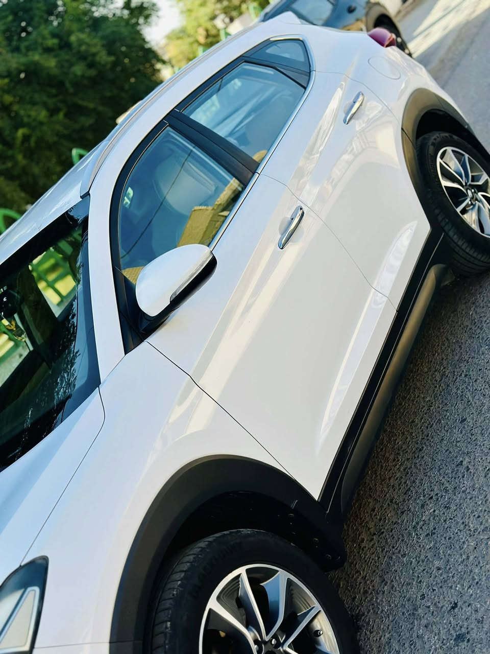 سلام عليكم
توكسان شركة الكاصد خليجي موديل 2018
كوريه 
مراوس او بيع حسب لقناعه 

سياره كفاله عامة  
رقم اربيل تحويل او وكاله بأسم شركة 

مكينه 2000 دوش مكفول 

كير مكفول 

مري شفط + اوتو
ويل كروم   
دبل لد امامي 
لد خلفي 
يدات نيكل 
تبريد خلفي  
كامره خلفي 
حساس 
تحكمات استيرن 
ثلاث مودات قياده اعتيادي /ايكو / سبورت 
باقي موصفات معروفا 

النجف الاشرف
***********
