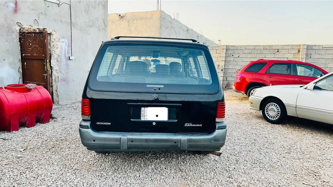 السلام عليكم
سيارة دوج 1992 

مكينا وكير شرط 

مكينا دوج البلاديه رقم بغداد

السنويه مشروع وطني ل 2027

السيار جهز من كلشي 

سعر السيار48 وبيه مجال 

 بيع او مراوس

الرقم ***********
