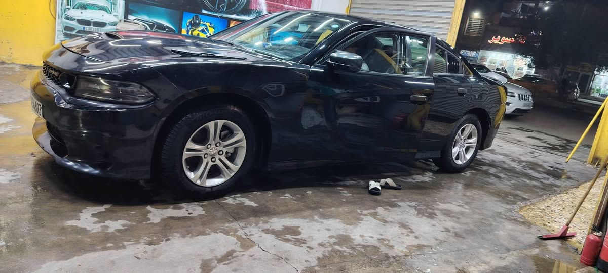 جارجر مديل ٢٠١٨ بدون دواخل
مراوس اوبيع اشعندك نزل
كير او محرك او تخم تاير او حداديه كله بل جيس
شاشه جبيره
تبريد ثلج
اس اكس تي
بيه جاملغين اماميه او بنيد محدث اوباب الصايق بدون دواخل شرط
السعر ١٧٠ بيه مجال
اتصال ***********
مراوس بغداد, العراق

