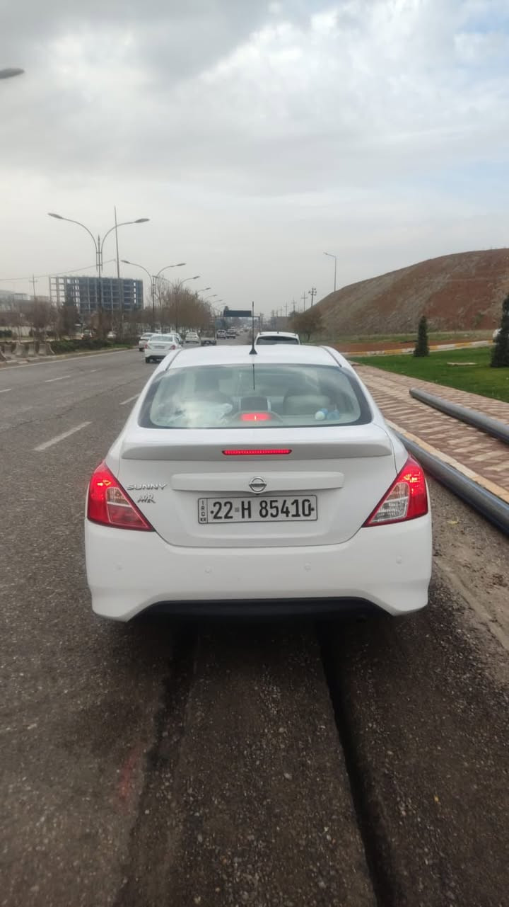 السلام عليكم 
سني هندي بليته زركه
موديل 2023 سيارة نقص مابيها نهائياً ماشية 70 الف سونار موجود رقم اربيل بأسم شركة وكالة سعر 115 بيها مجال بأسمي ***********
