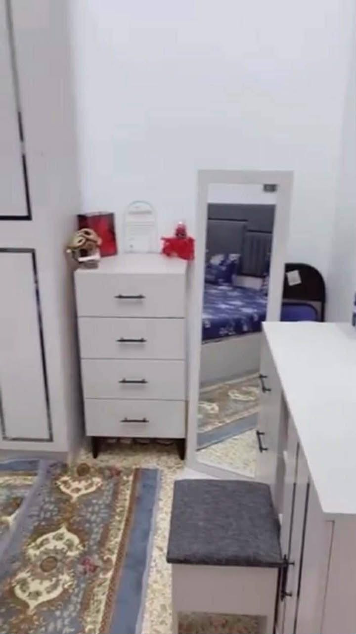 غرفة اخشاب تركي نضافةة 100%  مرتبة مال بيت ونضافتها بل فيديو ما يحتاج اشرح اكثر  عنوانها ديالى🔥🔥🔥🔥


**إذا كنت صاحب هذا الإعلان وتريد حذفه لأي سبب، رجاءا أرسل رسالة إلى الدعم الفني**