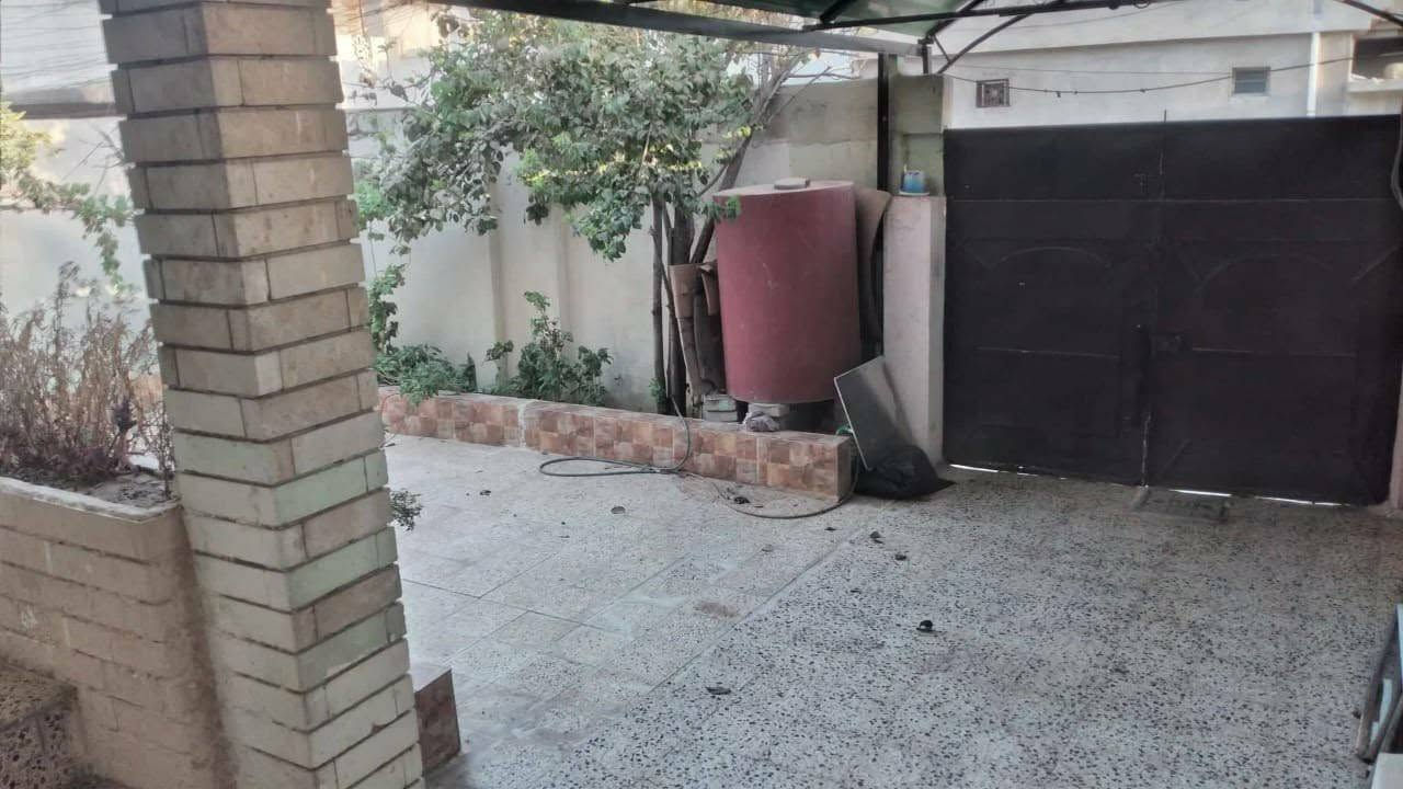 بيت للبيع او للمعارض بسعر مناسب
بيع مستعجل

 السعر 115 مليون بيه مجال بسيط

حي عدن فرع جامع الأمين 

المساحه 200م  10x20

 طابق واحد هول+خطار+غرفتين+مطبخ

كراج حديقة و خدمات 

البيت قبله

سند طابو زهور 

الشرعي موجود

التواصل مع صاحب البيت 

*********** واتساب
