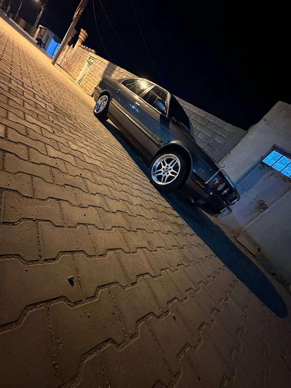 سلام عليكم بيام لبيع سياره جهزه من طول طول محرك مسكر فانوس حجم 525 رقم نبار مشروح وطني تحويل سنويه متهيه ورعيه يريد تحويل محرك وكير مكفولت كير عدي بلبصره عنوان سعر 63وبيه مجال ***********
