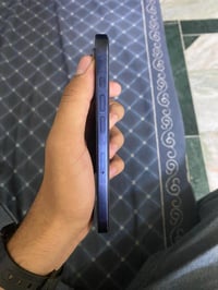 ايفون 15 برو • ١٢٨ • بطارية ٨٩٪