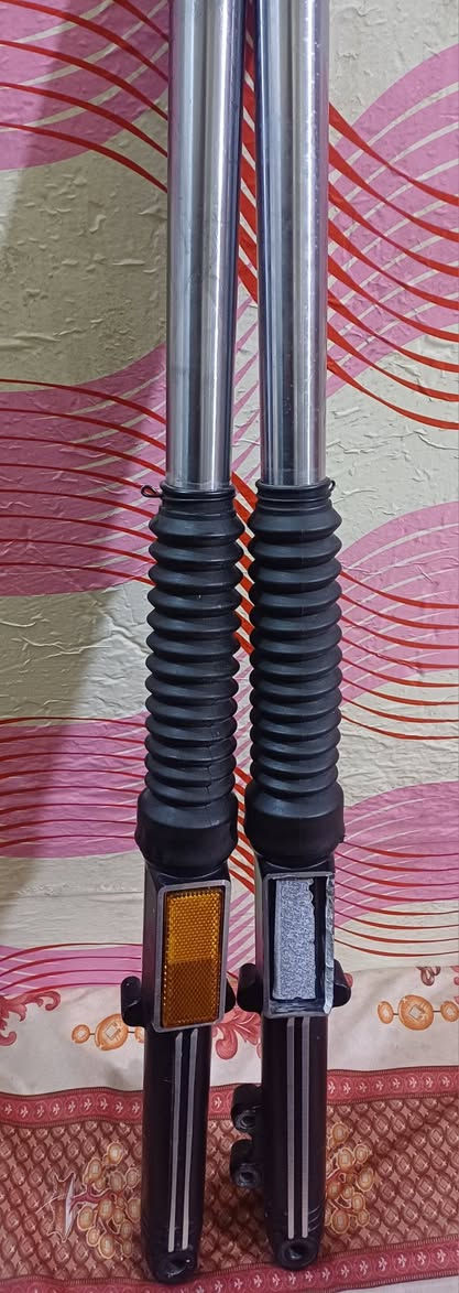 سلام عليكم دبلات دايون عظم اصليات وكالة بيهن فقط هذا الضرر الي موضح بالصورة كل مشكلة مبيهن السعر ٣٠ وبيهن مجال للطيبين ***********
