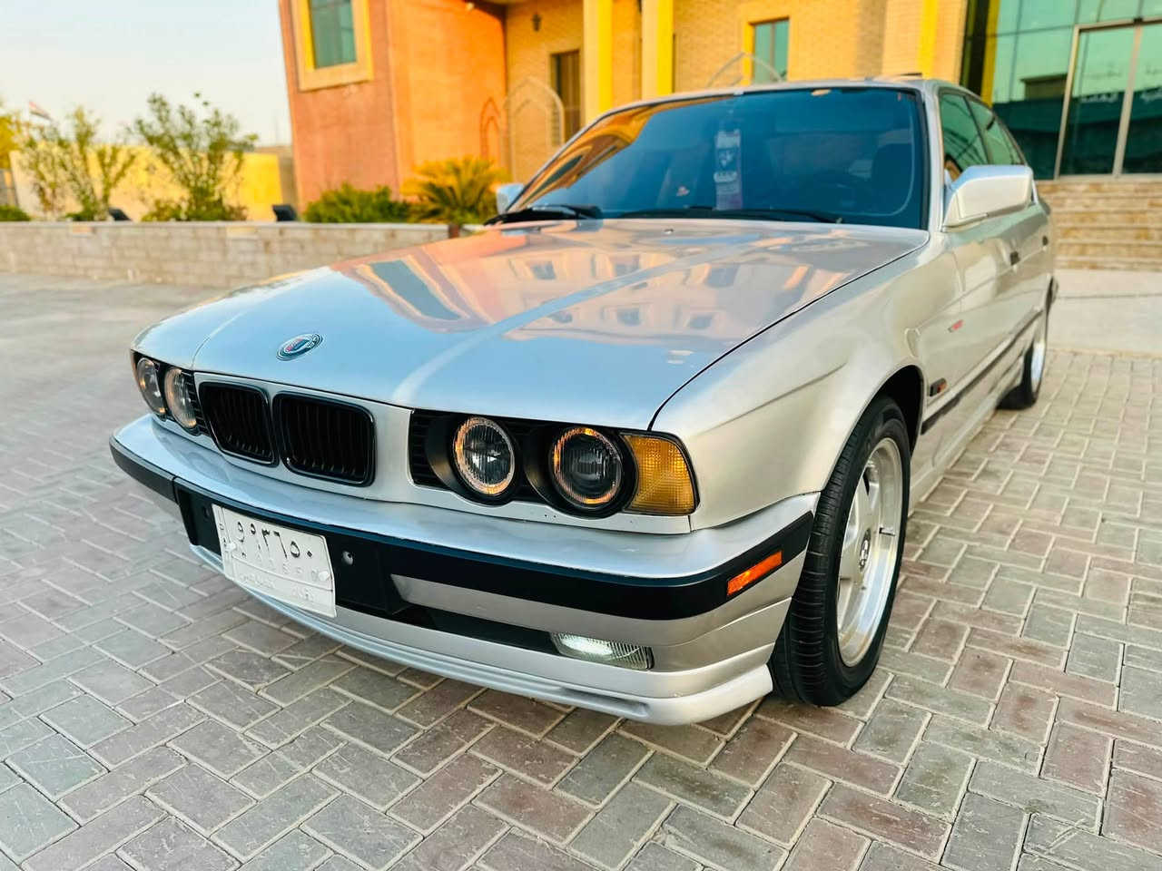 السلام عليكم
BMW
525i
موديل 90
رقم بغداد مشروع وطني سنويه ٢٠٢٩
شرط التحويل
مكينه ٢٥ مسكر فانوس 
كير اوتو ماتيك 
كير محرك شرط
تبريد ثلج قطعتين 

ويل Mنجمه الجديد وتخم تاير جديد سلايت رف طكتين
دبل جكمجه
بجم عريض
داخل اسود جلد
سياره مال جناي نظيفه ومابيه شي نقص تفاصيلها كلها 
مذكوره
السعر (62 ) وبيها مجال  مكانها صلاح الدين تكريت للاستفسار انتصل وتدلل***********
