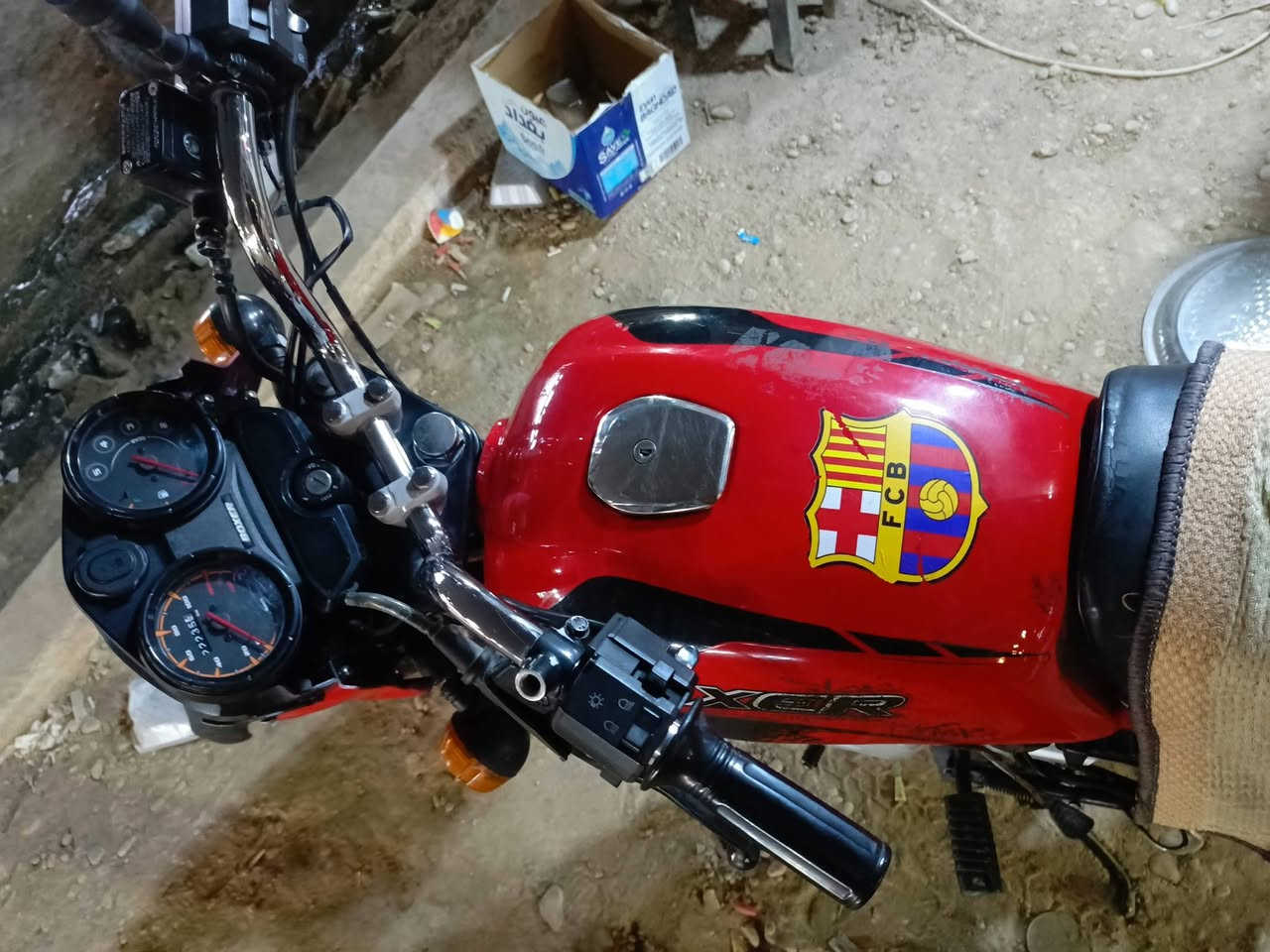 السلام عليكم ورحمه الله  بوكسر٢٣  مرقمه رقم بغداد ماشيه ٢٢ دراجه مكفوله كفاله عامه بيهه كم شغله نقص مثل شخاطه سلف و واقيه بسيطات دراجه نازله من شركه زيرو مكينه ممفتوحه كابريتر ممفتوح برغي بيهه ممفتوح دهن امزويل كل ١٠ ايام فقط زنجيل مبدل وفقط زنجيل ولا ميزانيه وبكرهه
للاستفسار *********** الي يحب يخابر ويعرف السعر واسف ع الاقاله
