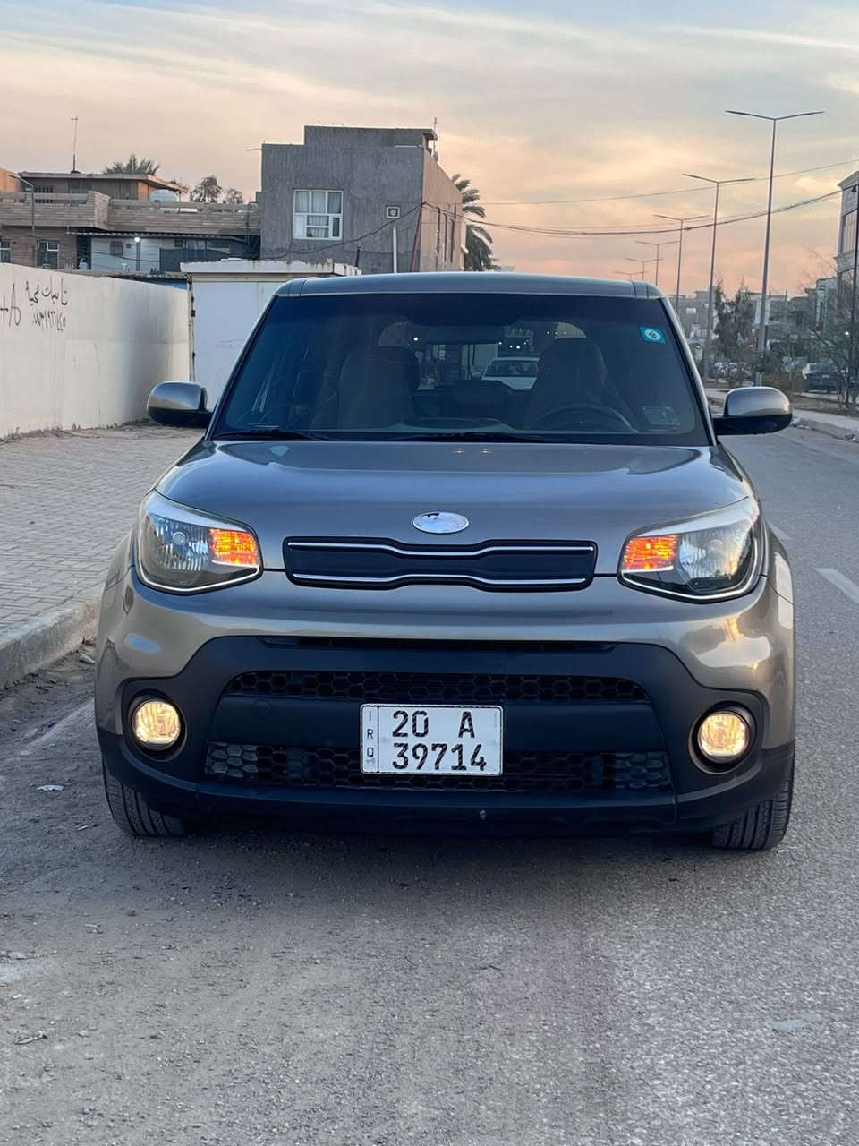 صول امريكي2018  🇺🇸
محرك 1600 

شاشة 

كاميرا 

تحكم مقود 

ماشية 77 الف 

الضرر موضح بالسونار 

العنوان :: ديالى / بعقوبة الجديدة 

للاتصال والاستفسار ***********

السعر 127$
