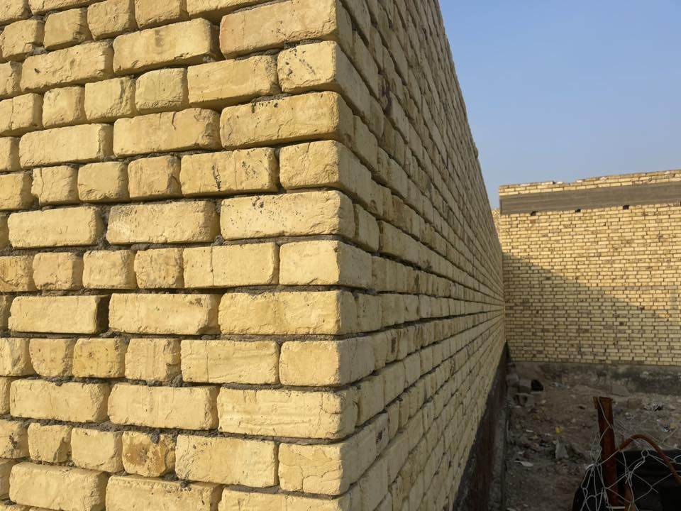 � فرصة استثمارية مميزة – هيكل زراعي للبيع 🌿

📍 الموقع: منطقة الصخيين – شارع الجامعة
📐 المساحة: 200 م²
🛣 يبعد عن الشارع العام: 60 متر فقط

🏗 تفاصيل البناء:

 • أساسات صبة نظافة كونكريت
 • تسليح درجة أولى
 • عوازل ومواد مقاومة للرطوبة
 • بناء متين وبمواصفات عالية الجودة

💰 السعر: 65 مليون (قابل للنقاش الجدي)

📞 للاستفسار والمعاينة:
***********

✨ موقع ممتاز… بناء مضمون… فرصة لا تتعوّض
