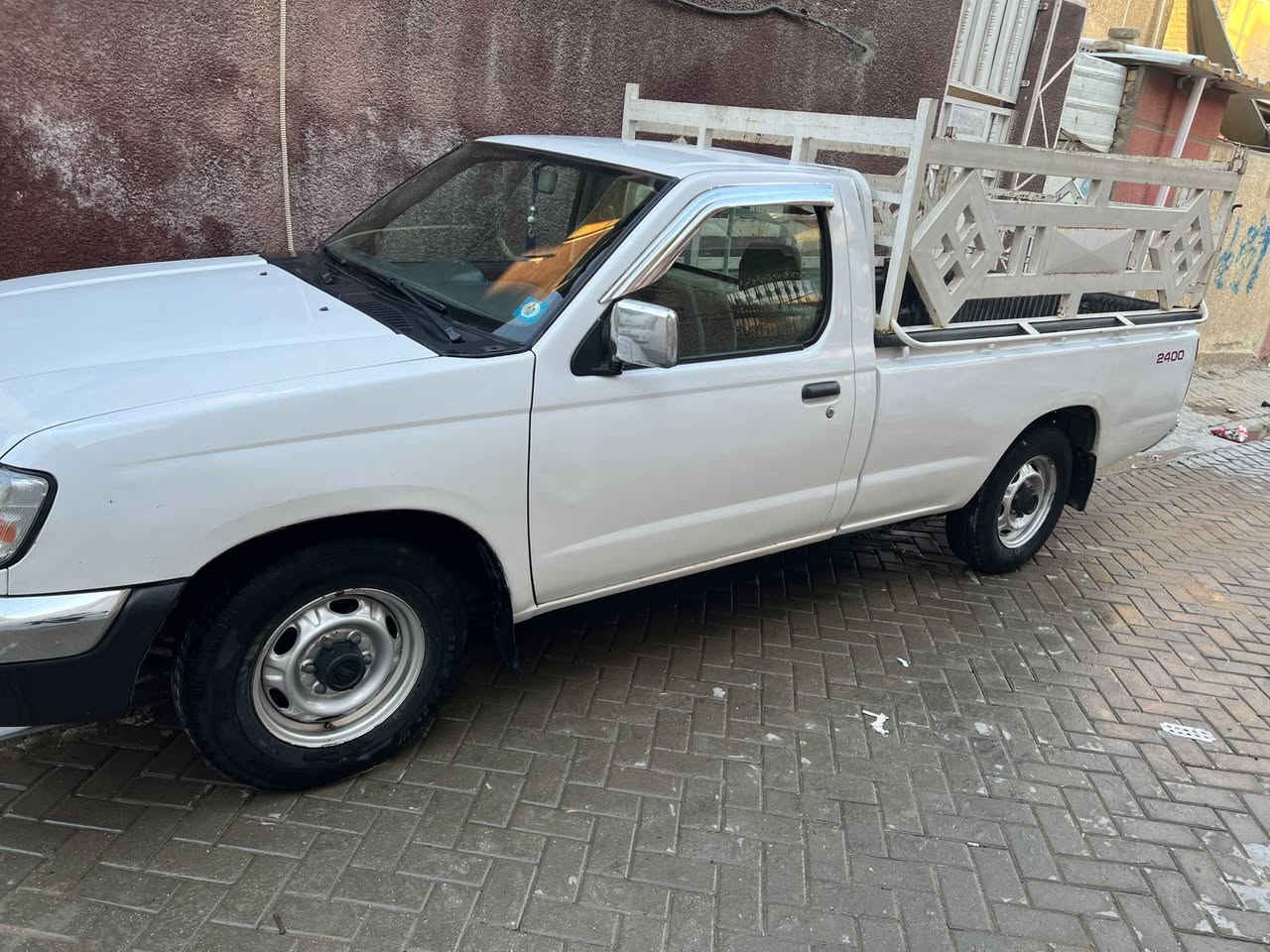 السلام عليكم بيكم نيسان تك خمس حلقات مديل 2002سياره مكفوله كفاله عامه مكينه كير حداديه اكسن  كهربائيات باورإسترين  تبريد وتدفئ  مكفولات من صبغ وتبديل على وضع الشركه بيه ملاحضات/بيه تعمير بارد من صفحه البدي السايق قليل / سياره رقمه بغداد 
سعره:90ورقه وبيه مجال للاتصال على الرقم او الاواتساب *********** 
***********
