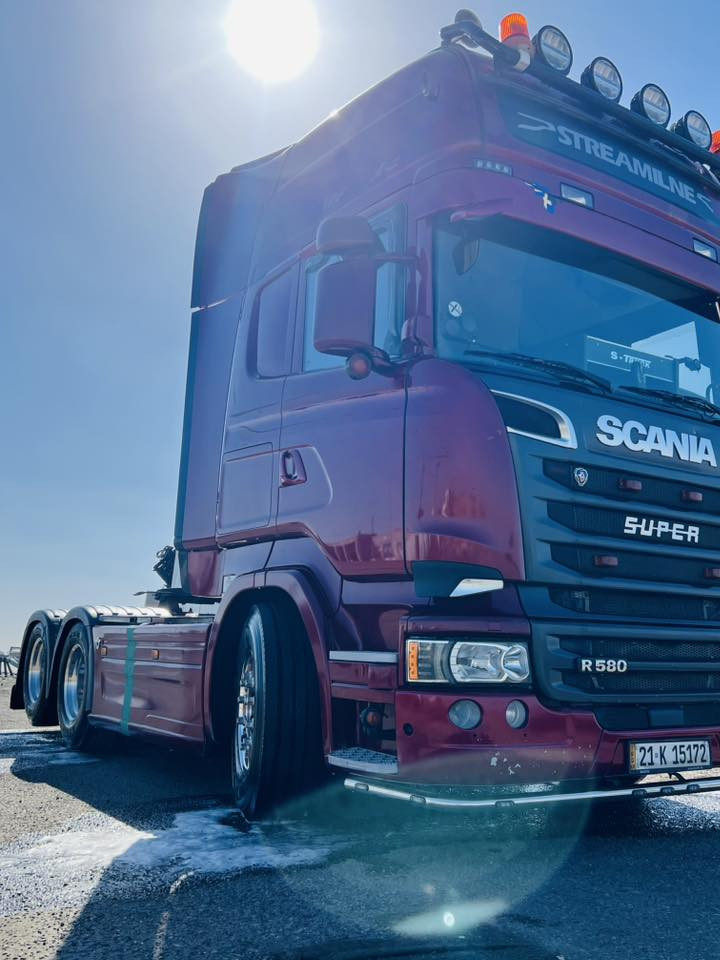 يالله السلام عليكم سكانيا للبيع 2016 مكينه 580 فول مواصفات رتايتر ثلاجة تخم تاير تخم ويل كروم سياره مرقمه سليمانيه جاهزه العمل دواخل كشنين هوء  مكان بابل 
***********
