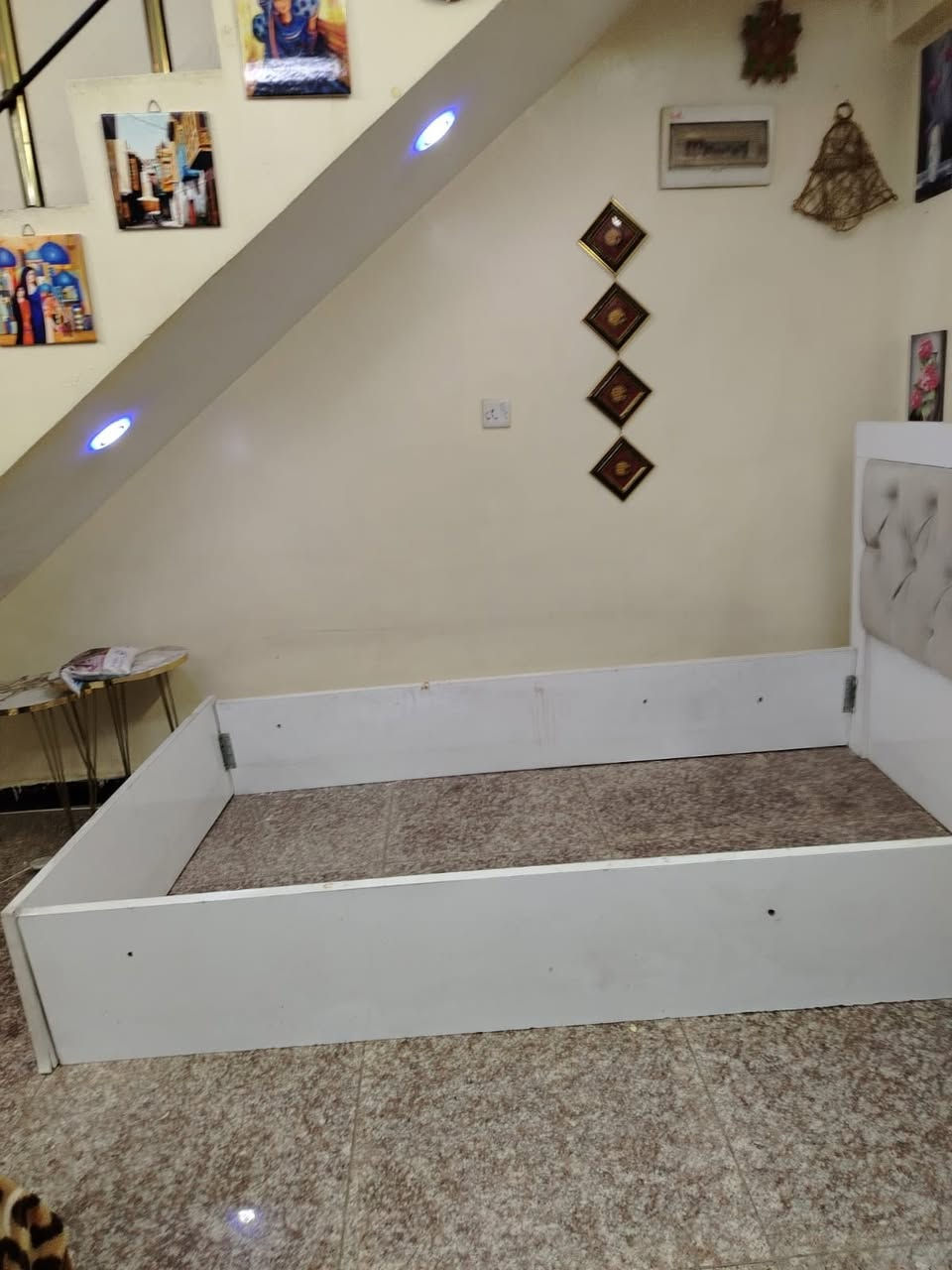 سرير للبيع ويه الدوشك عنوان السيديه سعر مناسب


**إذا كنت صاحب هذا الإعلان وتريد حذفه لأي سبب، رجاءا أرسل رسالة إلى الدعم الفني**