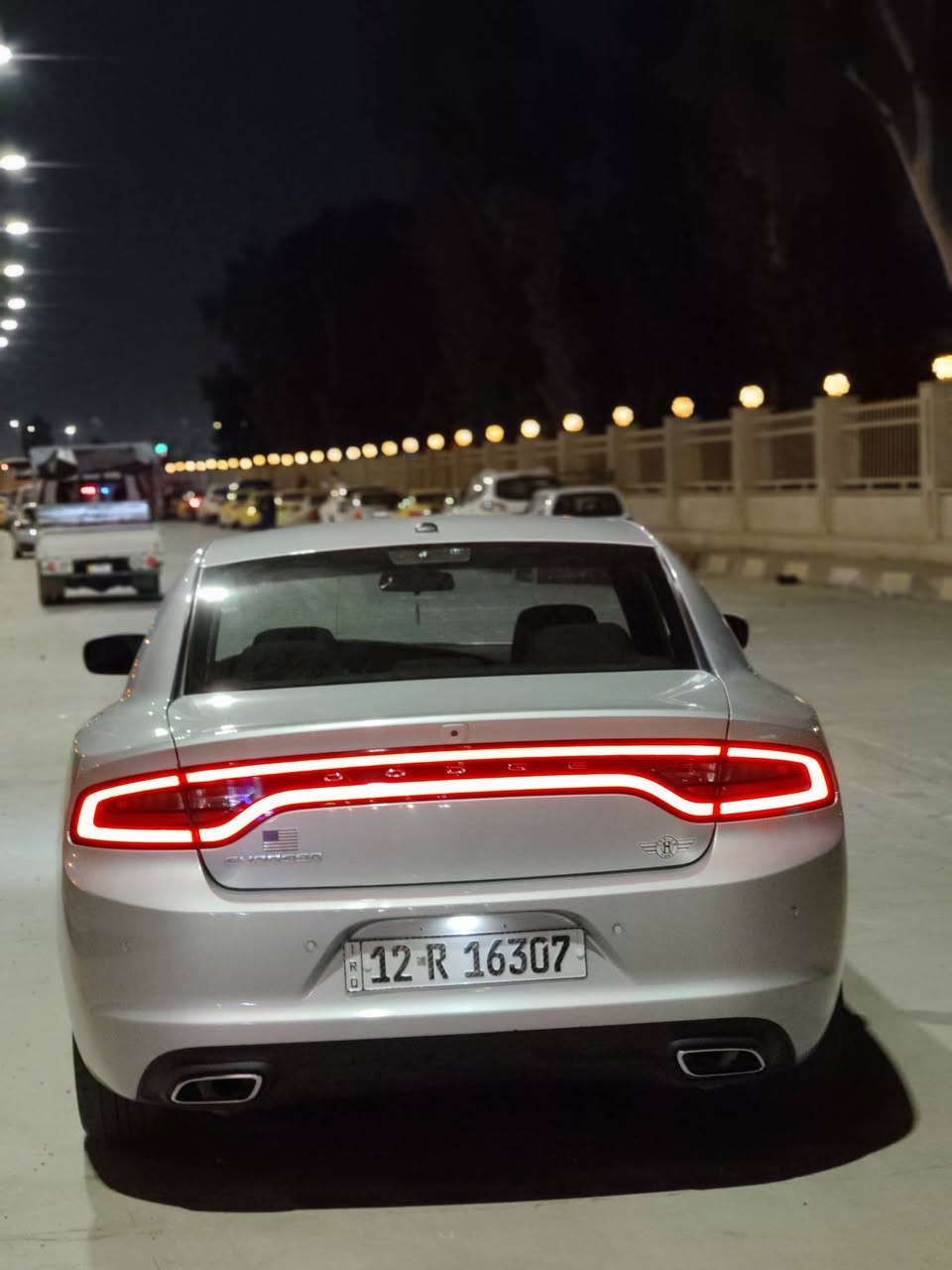 للبيع دوج جارجر موديل 2022.          ***********
🔹 اللون: سلفر
🔹 الفئة: SXT
🔹 الحالة: ضرر بابين ودوسة من جهة اليمين
🔹 المكينة: شرط وكير، نظيفة
🔹 الشاصي: بجم كبس
🔹 الطقم: طخم كامل
🔹 الإطارات: جديدة
🔹 السيارة جاهزة وما ناقصها شي  السعر 230 وبيها مجال بسيط
