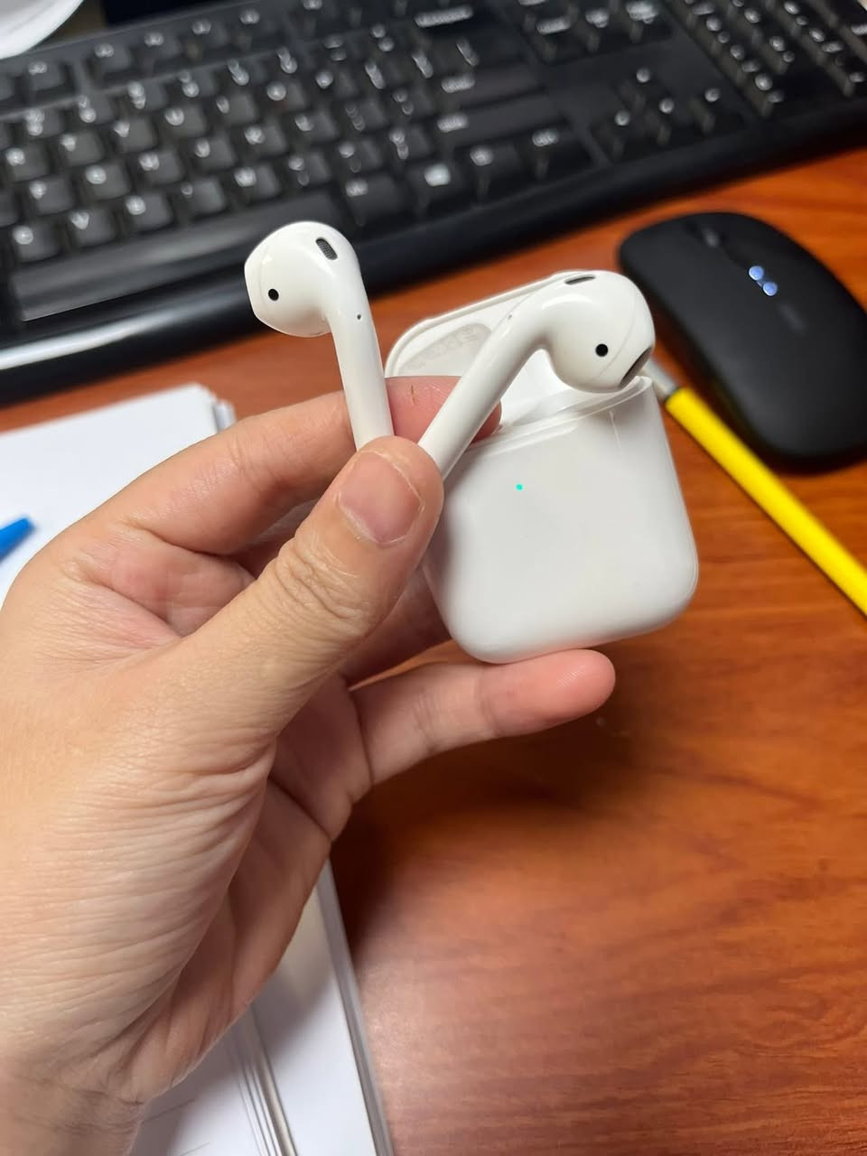 Air pods 1
اصلية باله ابل أمريكي . سيريل نمبر بموقع ابل . شركة مصنعه ابل بالإعدادات . تدعم استماع مباشر . عزل صوتي قوي جدا . شحن بطارية يقاوم يومين السعر 20 الف وشامل توصيل قطع كلش نظيفة سارع بالحجز رقم الواتس اب فقط 
***********
