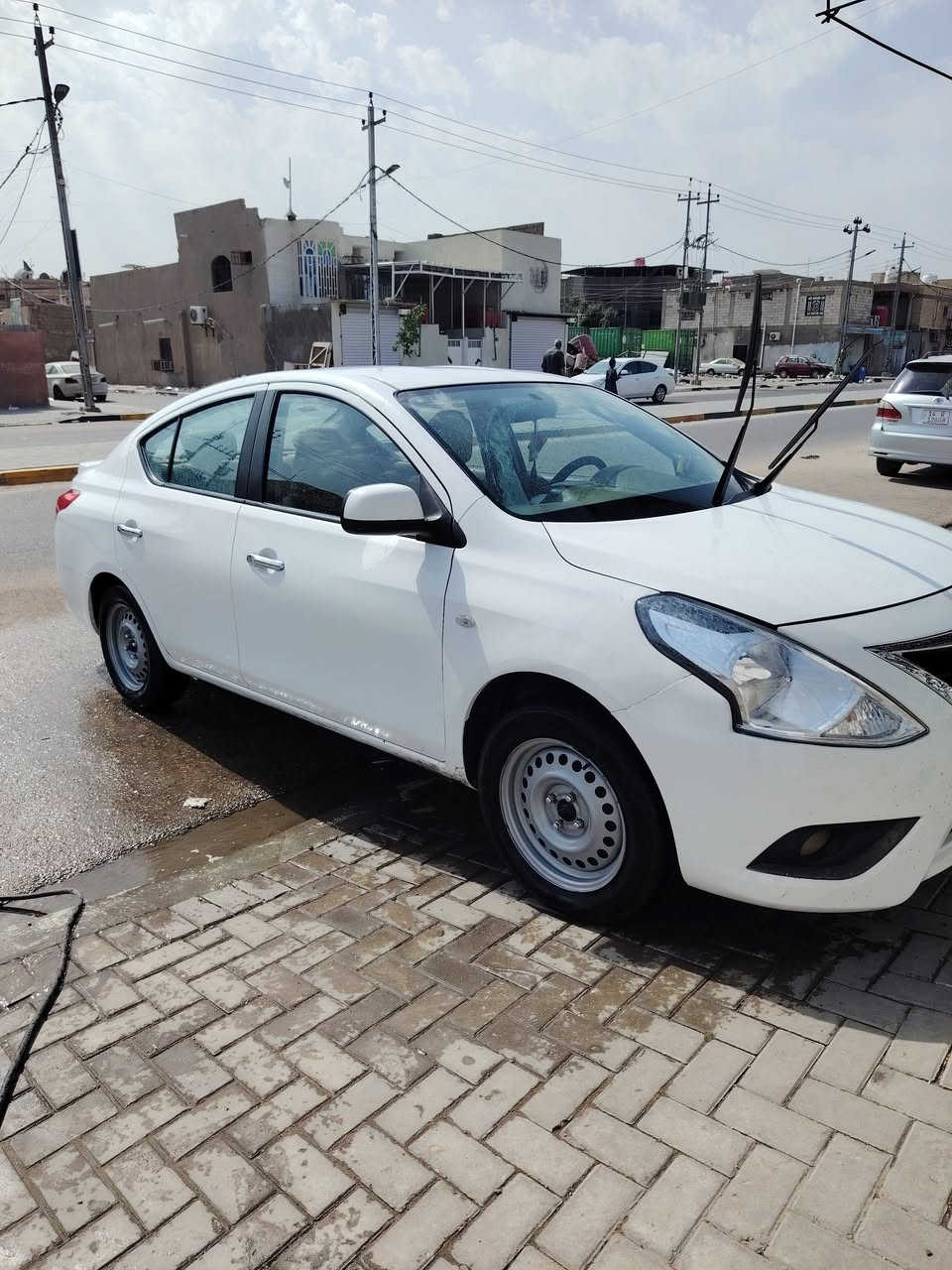 سلام عليكم نيسان سني للبيع هندي ابليته الزركه ٢٠٢٣ بشهر ال١١ ماشيه ٧٥ سياره كفاله عامه عدا  بارد بسيط بلجاملغ الأمامي سنويه لل٢٨ بشهر ال١١ حداديه اصليه توه مسويها وتخم تايرات سياره جاهزه السعر ١٢٢ وبيها مجال


**إذا كنت صاحب هذا الإعلان وتريد حذفه لأي سبب، رجاءا أرسل رسالة إلى الدعم الفني**