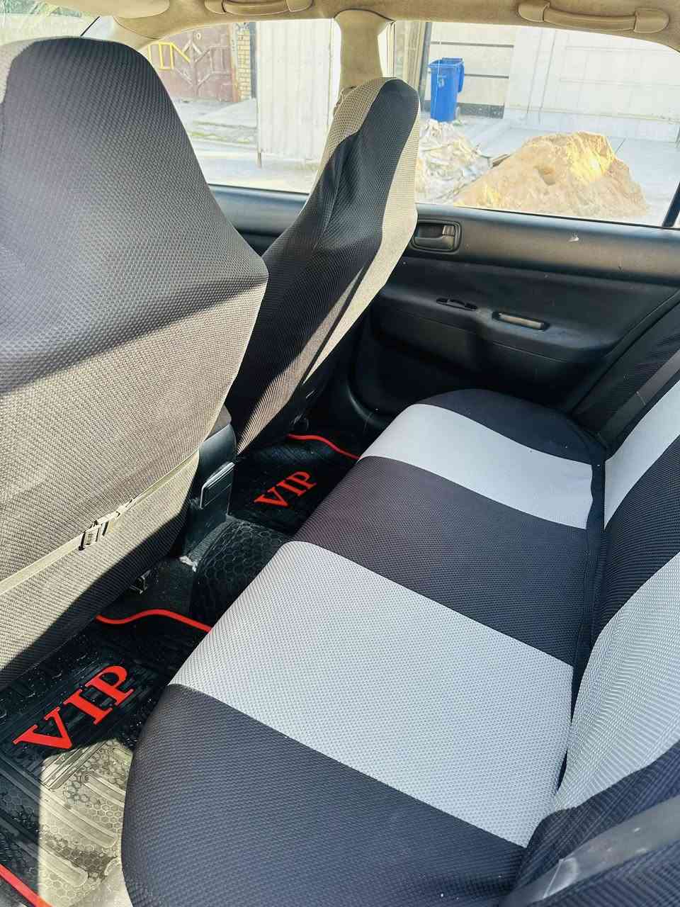 لانسر للبيع موديل 2005 امريكي أوتماتيك محرك وكير مكفول صدر يحتاجله ترتيب جام كهربائي كله شغال داخل نظيف شاشة وكامرة السيارة عليها ادامة نوزلات جديدة فيت بم لايت زنون شمسي  بيها سستم صوت مرتب سعرها 68 وبيها مجال بسيط مكاني بغداد حي الخضراء ***********
