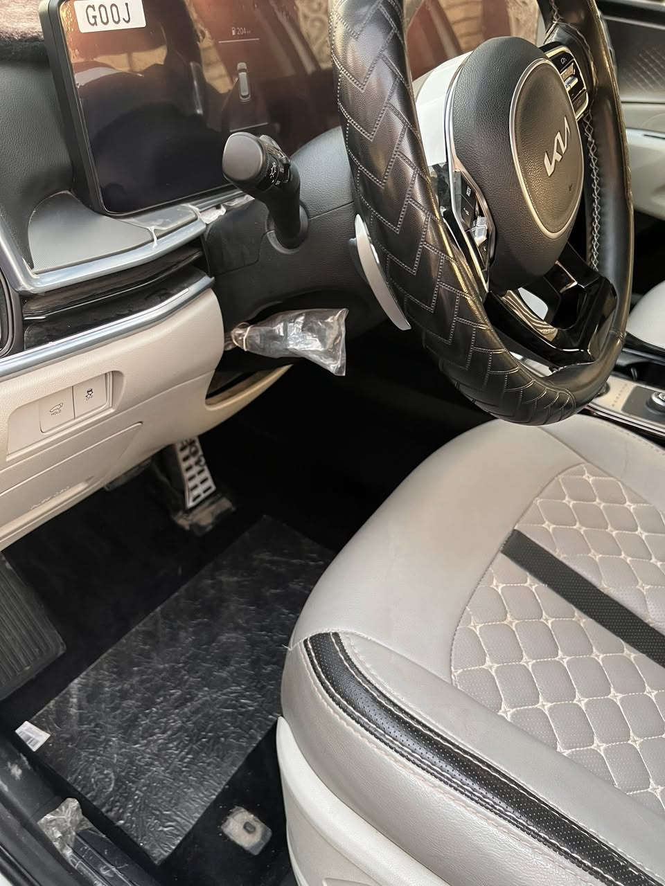 ‼️ ضمان 5سنوات الشركة الدولية
سيارة جديدة مدوشمة جلد اصلي بالكامل + حوضيات  الأصلية 

🚘  سيارة خليجي 
🚘 ماشية 38 الف
🚘 موديل 2025
⚙️ حجم المحرك 6 اسلندر
⚙️ كير ماوس 
🔑  بصمة 
🔑 تشغيل عن بعد 
🚗 فتح الصندوق كهرباء 
📍حساسات أمامية 
📍حساسات خلفية 
💡لايت زينون + LED 
🔦 كشافات 
🔦️ بك لايت LED 
🚘 دخول بصمة ذكي 
🛞 ويل 20
كامرة وحدة 
✨️ اشارة في المرايا الجانبية 
✨️ المرايا قابلة للطي كهرباء
🌧 ماسحة خلفية +حساس مطر 
كشاف ضباب .
🖥 شاشة متصلة 
💡الانارة الداخلية LED 
🛣 مثبت السرعة Cruise   
🔋شاحن هاتف Wireless 
⚡️مخرج منفذ الطاقة 
🔍فحص نظام السيارة 
💺 7 راكب

💺حركة المقاعد الامامية كهرباء
🎞️بردات خلفية
❄️ 3 قطع تبريد  
⛷️ نظام مانع الانزلاق 
⛰️ نظام نزول المنحدرات
مرقم واسط : ثاني يوم تحويل 
السعر : خاص 
لتواصل رقم الهاتف : ***********
