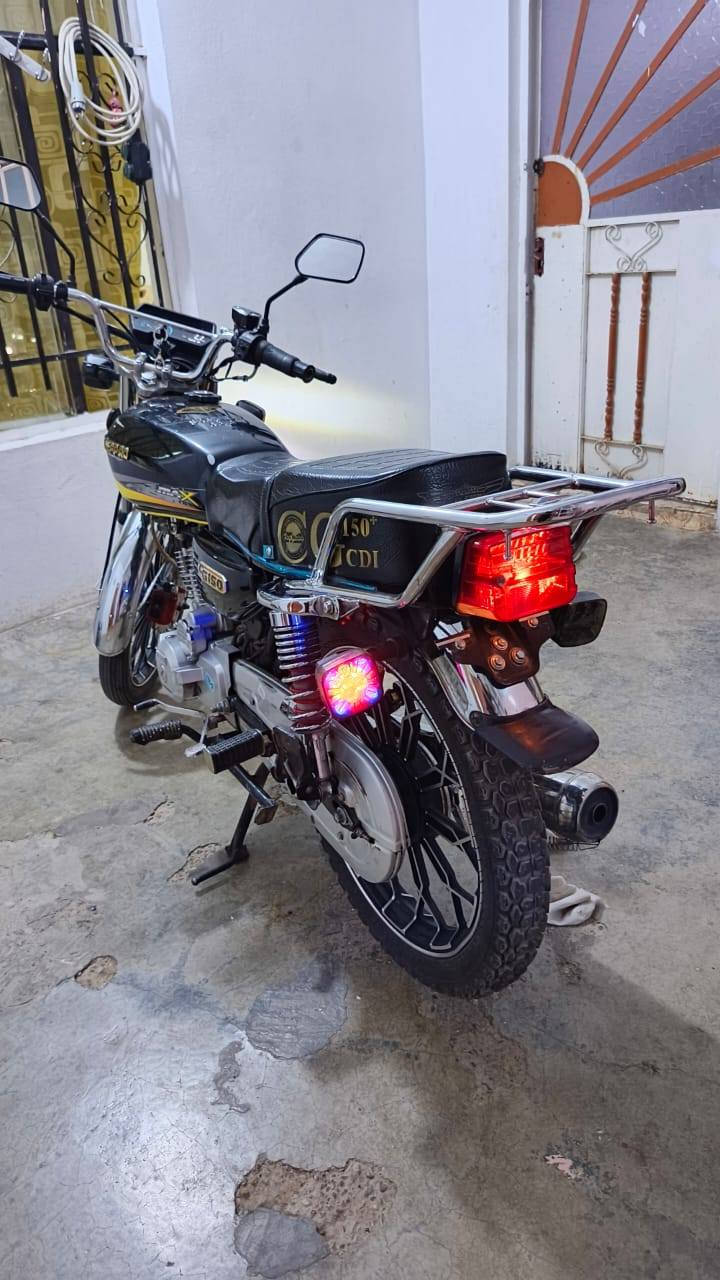 دراجه نامي برو موديل 2024
محرك شرط 
5كير 

دراجه كلش نضيفه  

سعر 575  

***********
