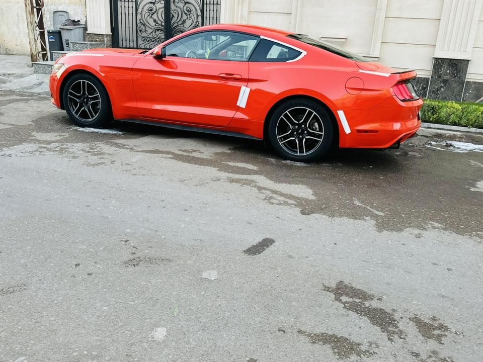 وين ليدور كلين ولون مميز برتقالي 🧡🍊
موديل 2015السياره كفاله عامه من صبغ ضربه تبديل حته دعاميات بلاديه قطره صبغ ما بيهه كلين كلين 
    محرك V6🐎🐎
 سياره ماشيه 65 
  سبيرها ما نازل ع وضع شركه 
تخم تاير جديد صدر جديد 
أناره داخليه برميوم 
اكزوز اصلي تحكم من يمك
تعال وشوف بعينك 
    ما يحتاج اشرح عليها الشراي يتصل السياره ابسمي 
السعر 177$ وبيهه مجال 
غير متواجد ع فيس الشراي  يتصل ويدلل 
   رقم الهاتف ***********
