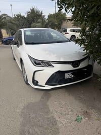 كورلا 2025 فول مواصفات رقم بغداد تحويل مباشر  كشنين كهرباء  ماشيه 19 ا...