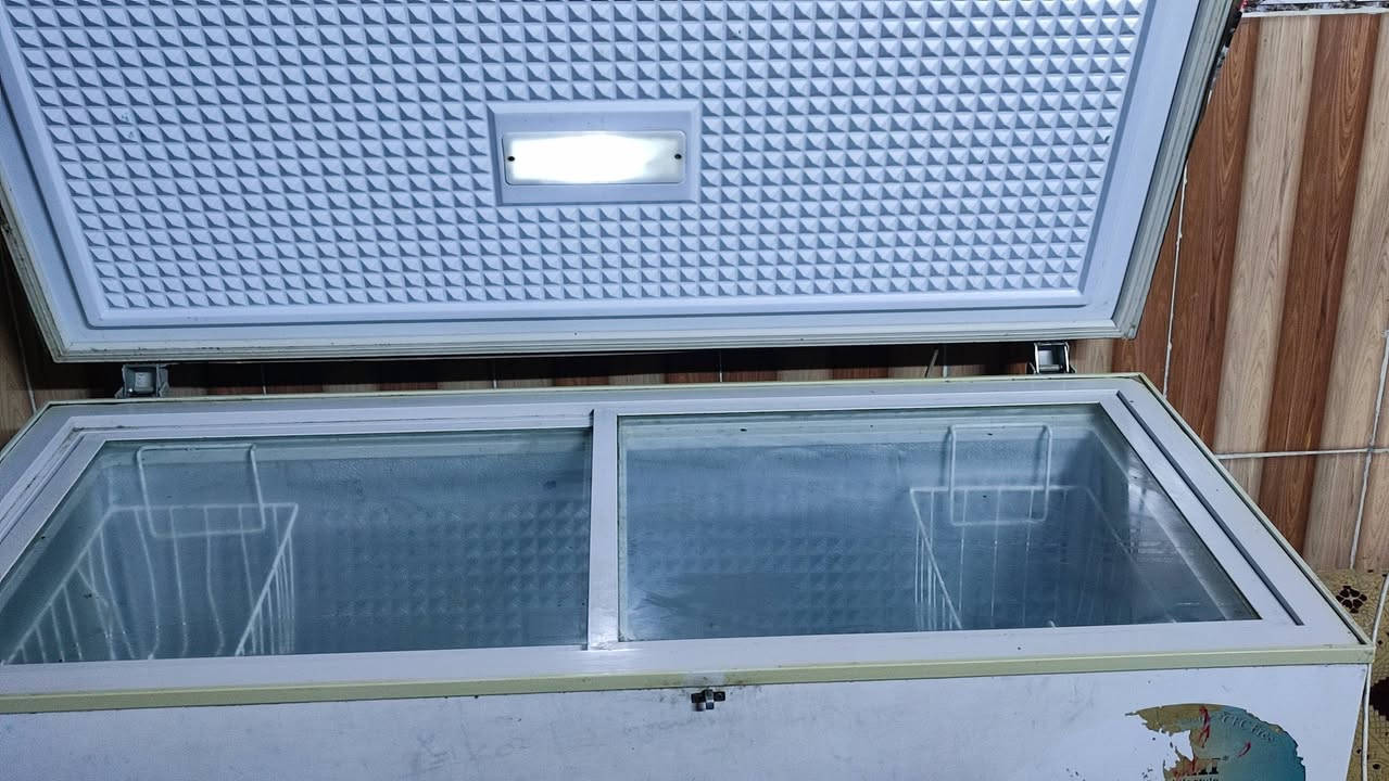 اسلام عليكم مجمده جبيره اكبر حجم نضيفه كلش ماطور جديد ماداخله تصليح تجي تاخذه من البيت وضمانه سبوعين ماتعجبك رجعه السعر 350 وبيه مجال قليل *********** موجود واتساب
