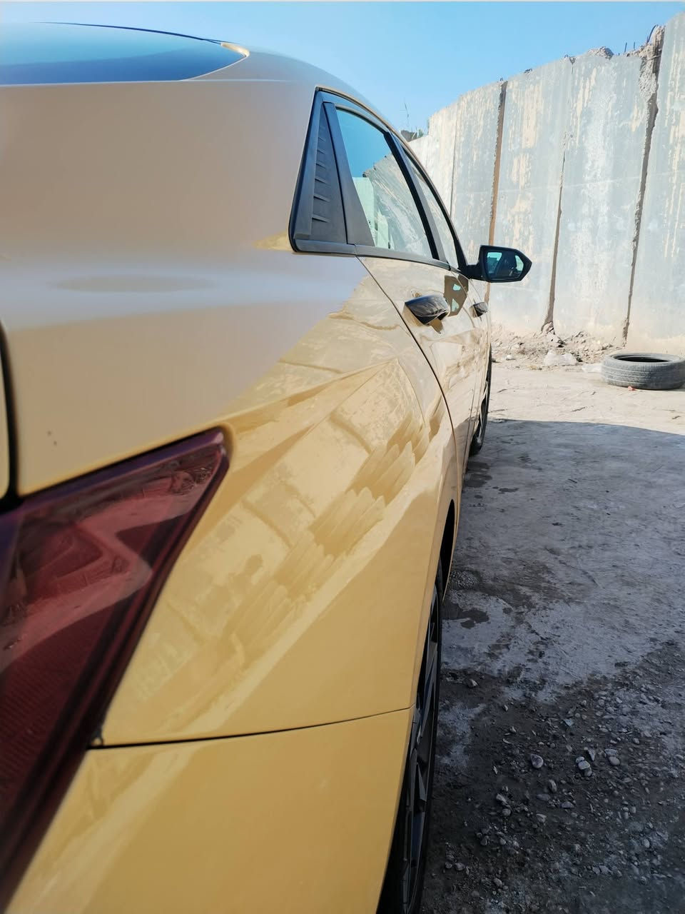 السلام عليكم النترا وارد امريكي حادث قطعه واحده موديل 23  رقم خصوصي سياره ليبل واحد نص فول  سعر اتصل على هذا الرقم ***********
