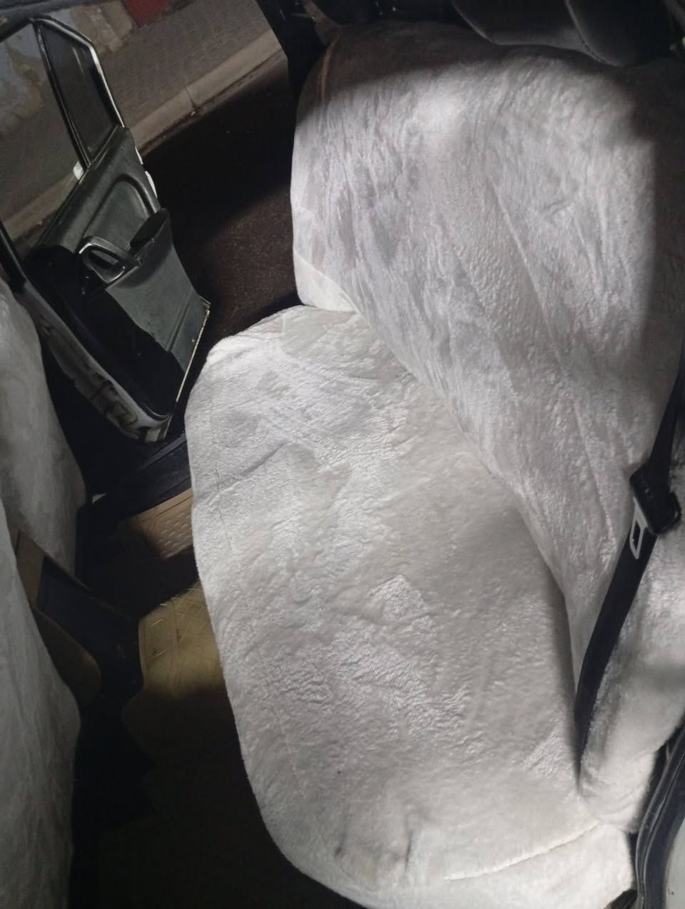 السلام عليكم اوبل اوميكا للبيع بلاديه مكانات صبوق قليله موديل 93سنوية هزه جديده فتحه جام كهرباء كير اوتوماتيك السعر 43مجال رقم اربيل الجديد رقم تلفون ***********/***********
