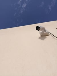 الحمدلله تم تأسيس وتنصيب منظومة كامرات مكونه من 8كامرات شركه دهوا نظام...