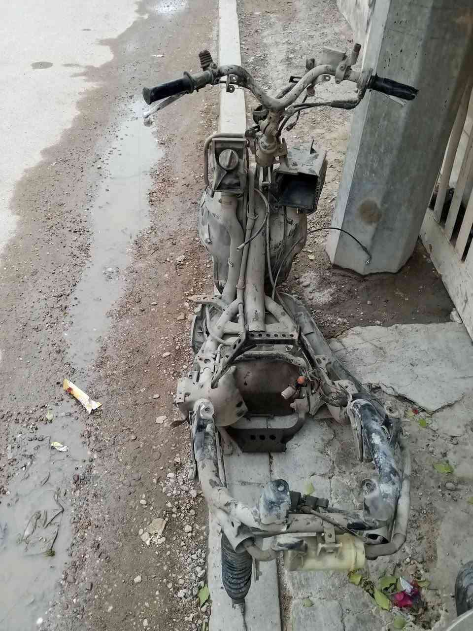 غراض سكنس نثيه 110 تفصيخ
شاصي 

ماشه 

دبلات امامي 

دبلات خلفي

كابريتر بلاديه خطين 

عداد

تانكي بانزين 

سبايدر 

تاير و الويل امامي

سكليتر خطين 

قفل جنطه كامل 

يداد بريك امامي و خلفي 

مكاني بغداد الحريه 

شتريد راسلني خاص


**إذا كنت صاحب هذا الإعلان وتريد حذفه لأي سبب، رجاءا أرسل رسالة إلى الدعم الفني**